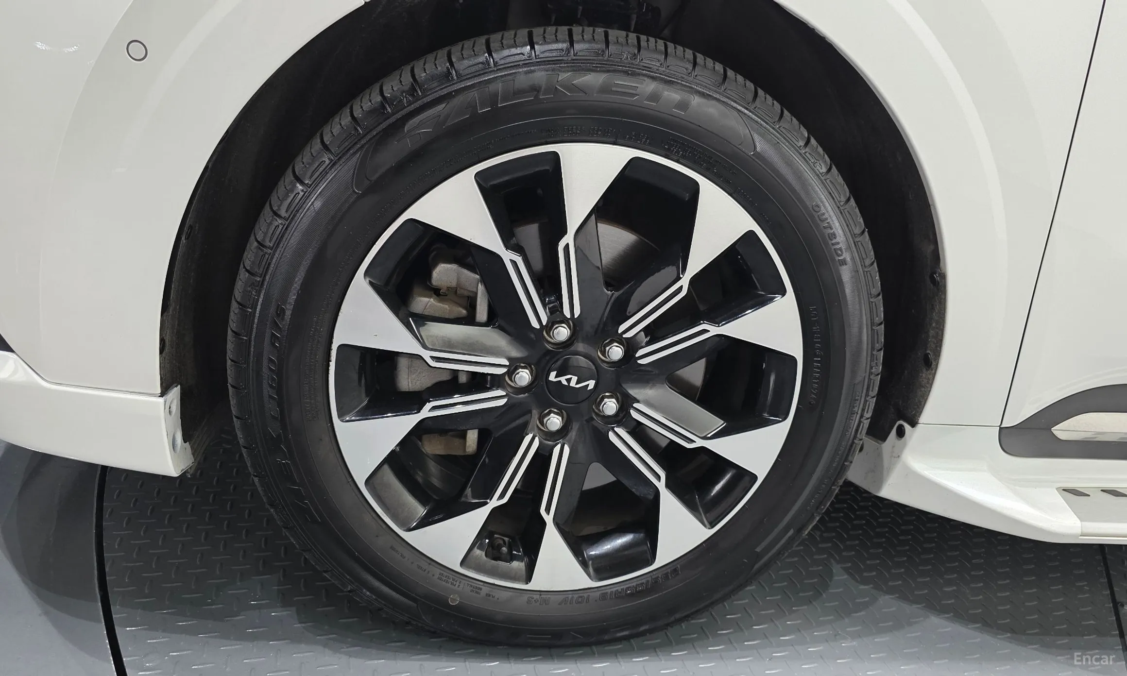 Kia Carnival Gen 4 превью 5