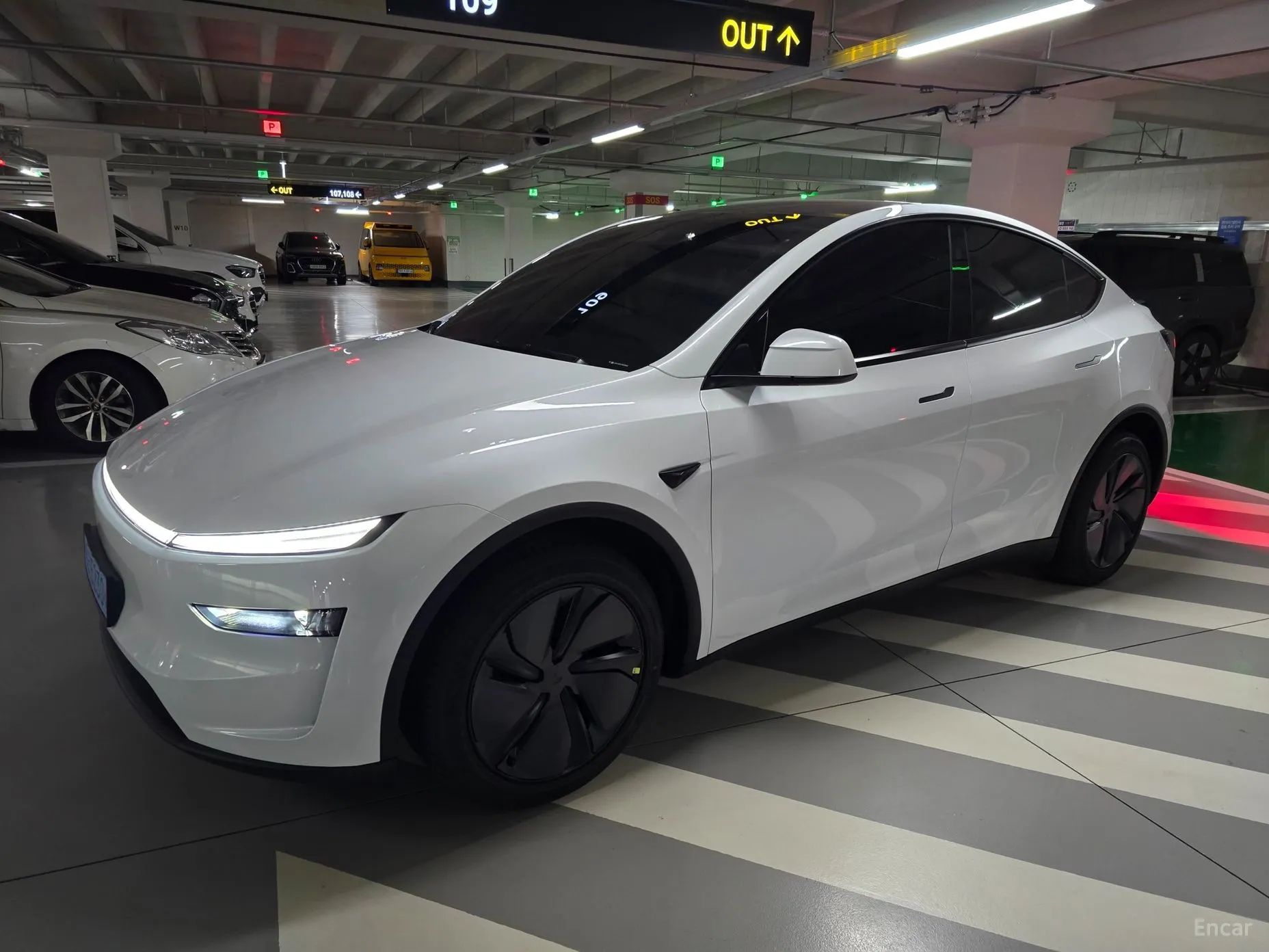 Tesla Model Y превью 3