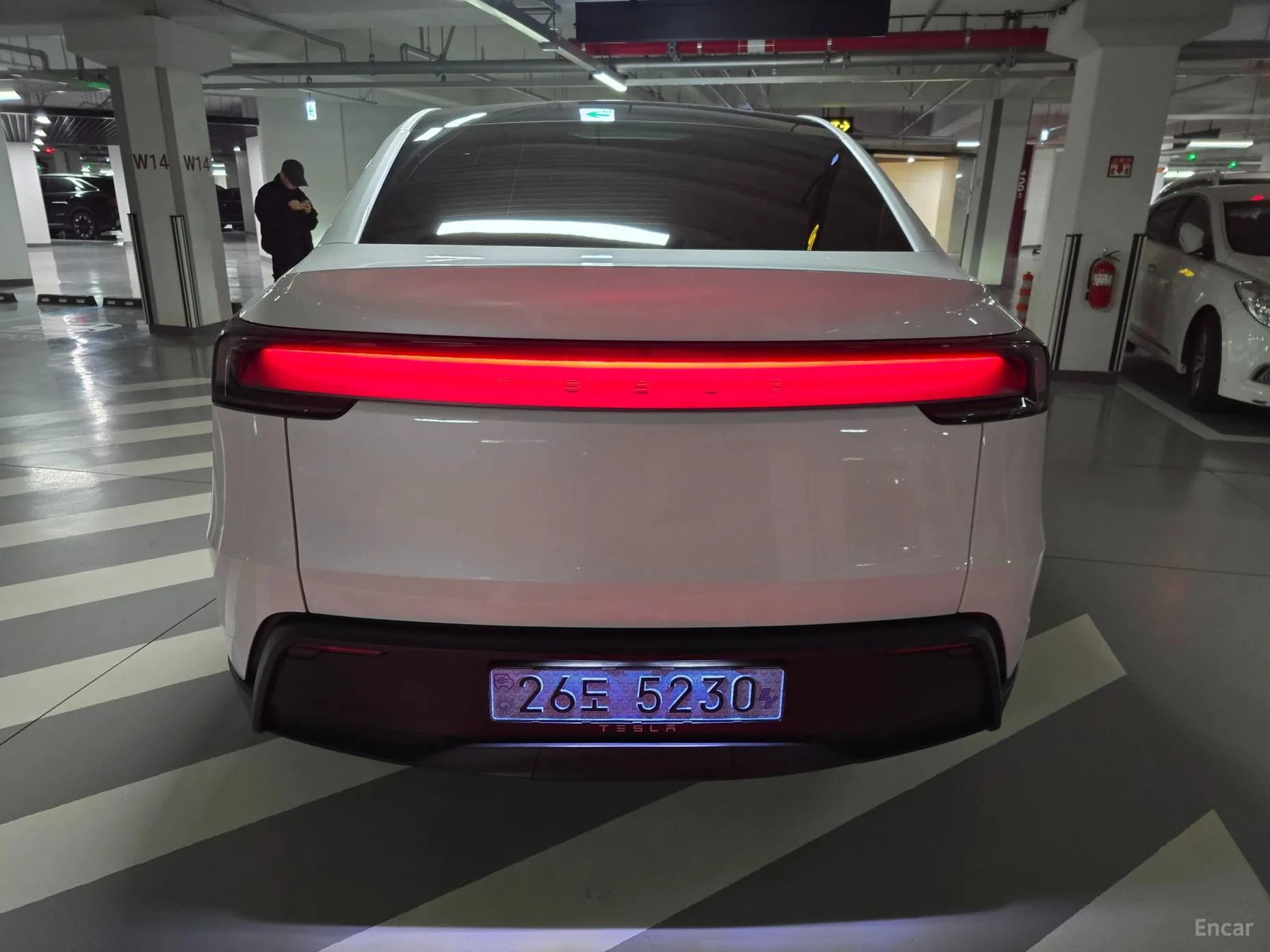 Tesla Model Y превью 6
