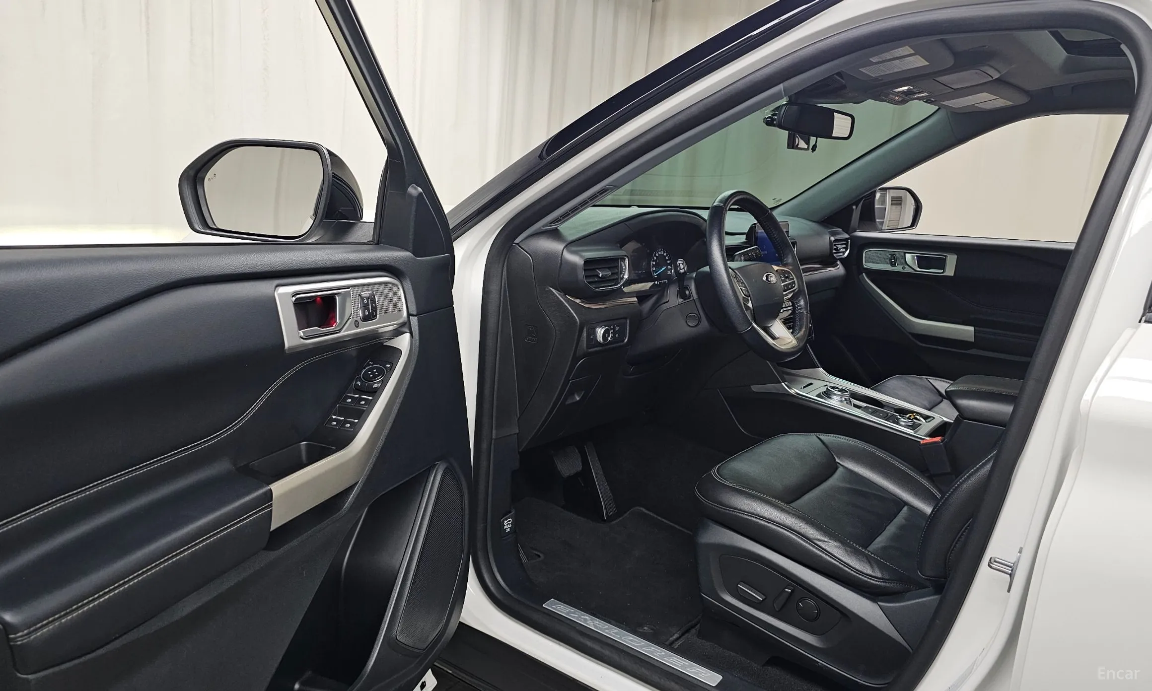 Ford Explorer 6th Generation превью 10