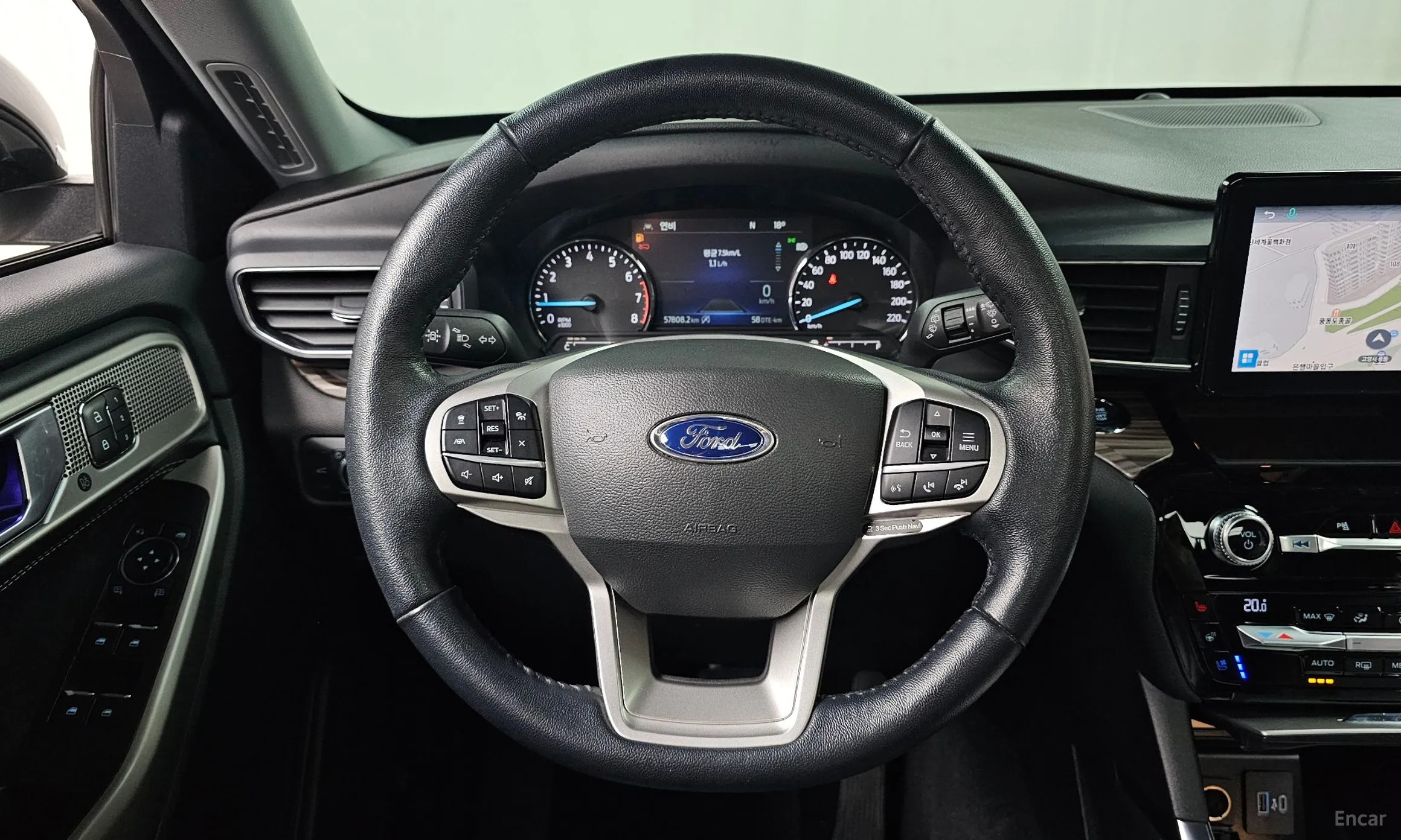 Ford Explorer 6th Generation превью 13