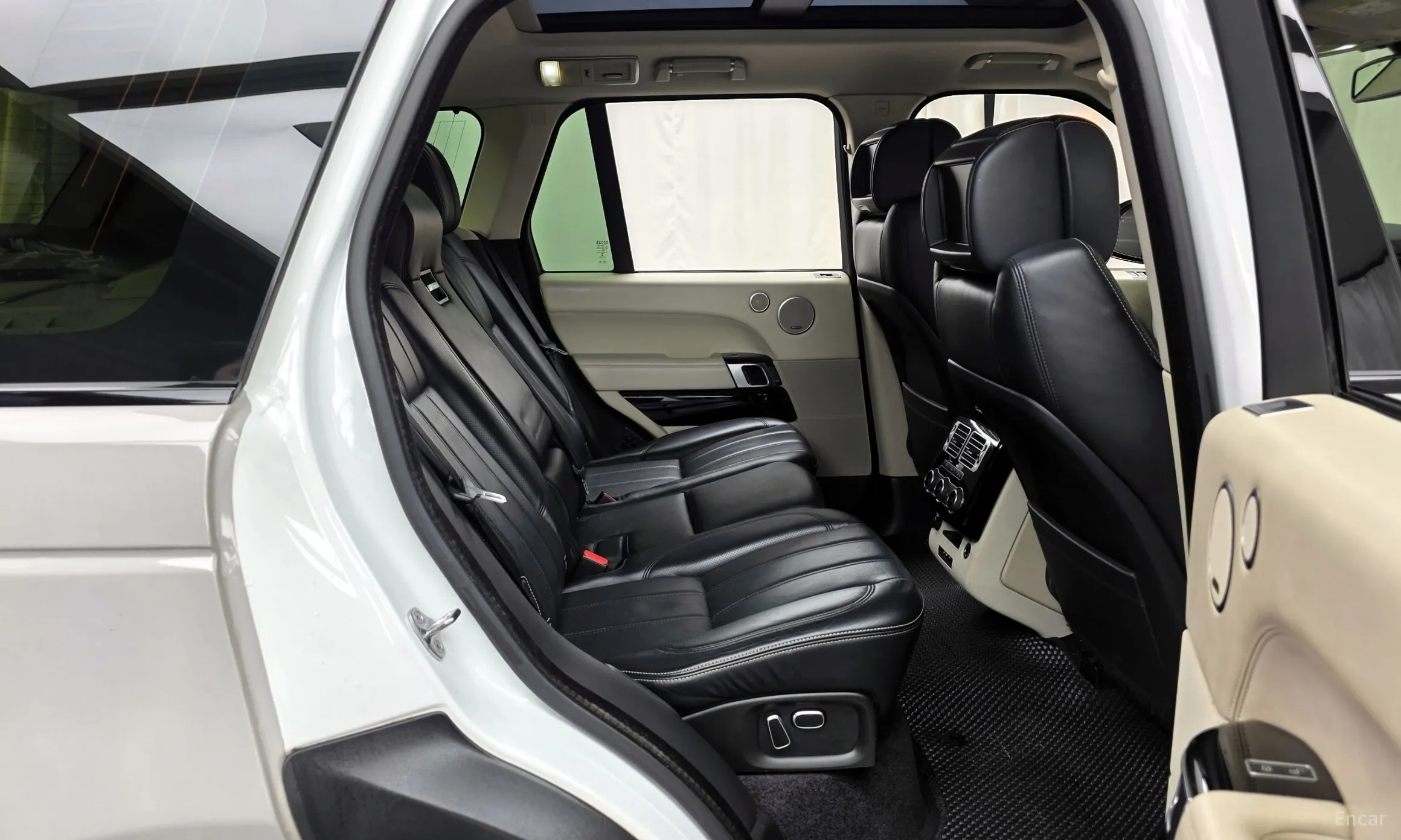 Land Rover Range Rover 4th Generation превью 12