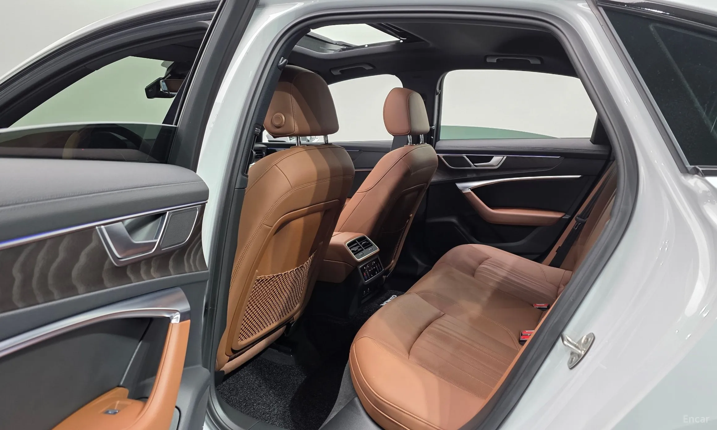 Audi A6 (C8) превью 11