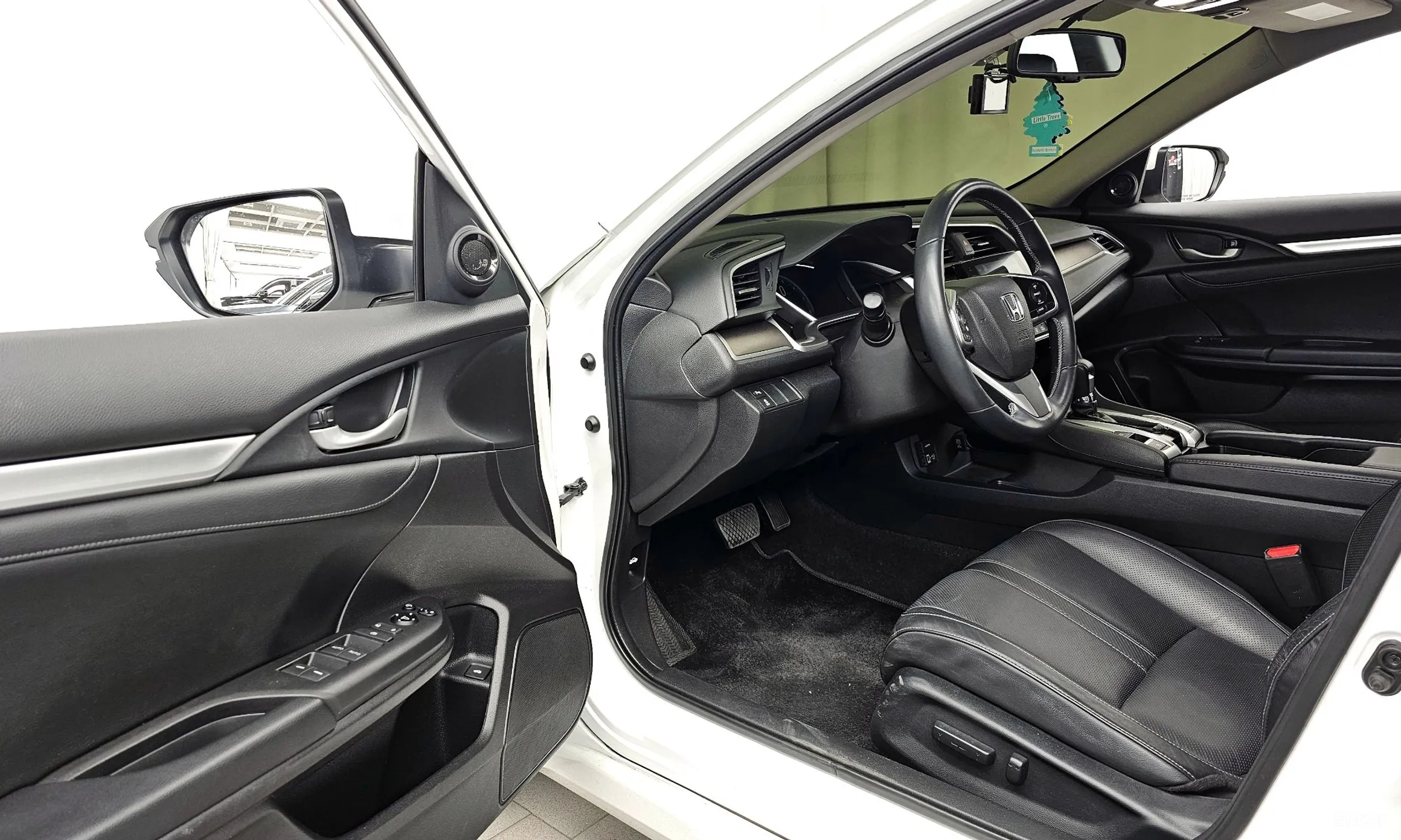 Honda Civic превью 10