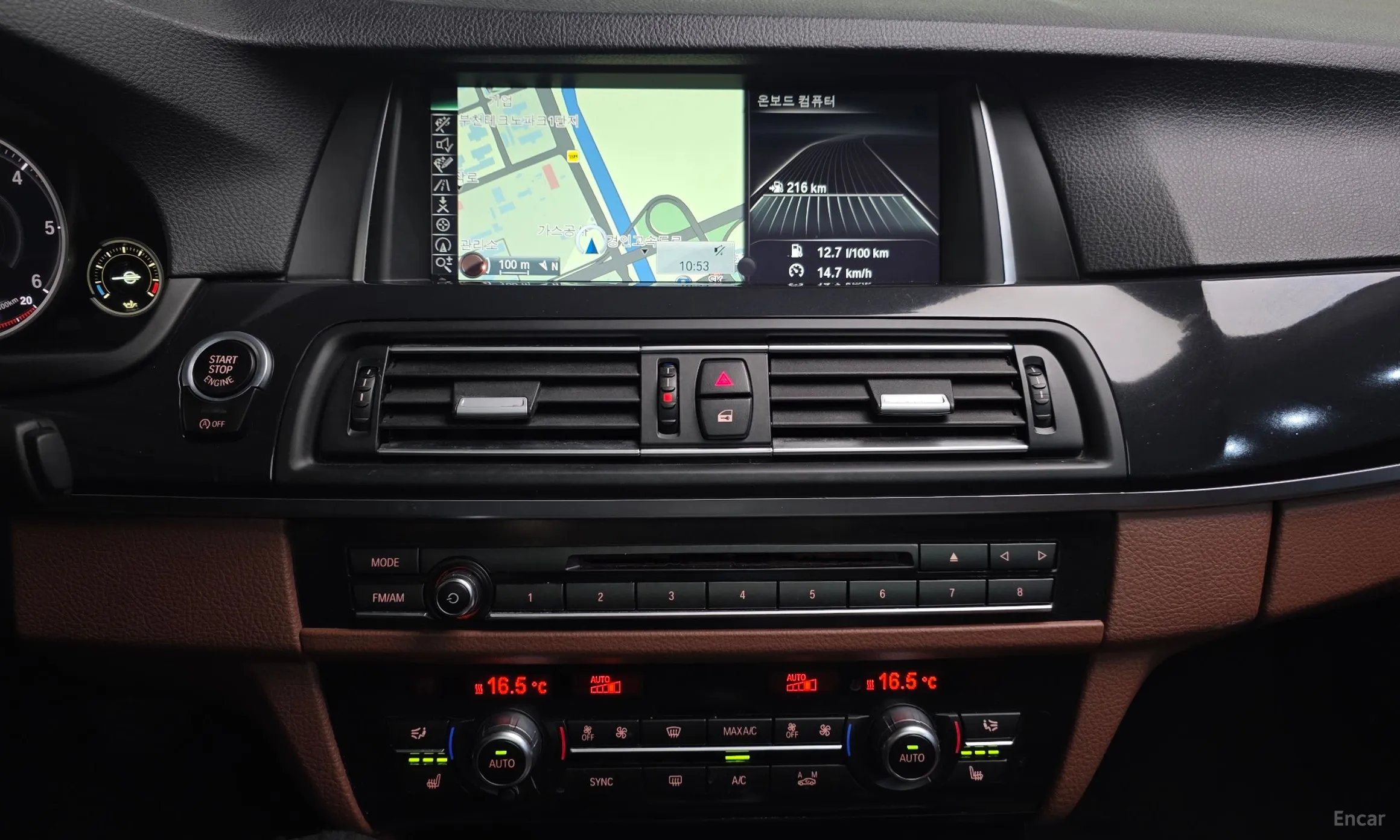 BMW 5 Series (F10) превью 13