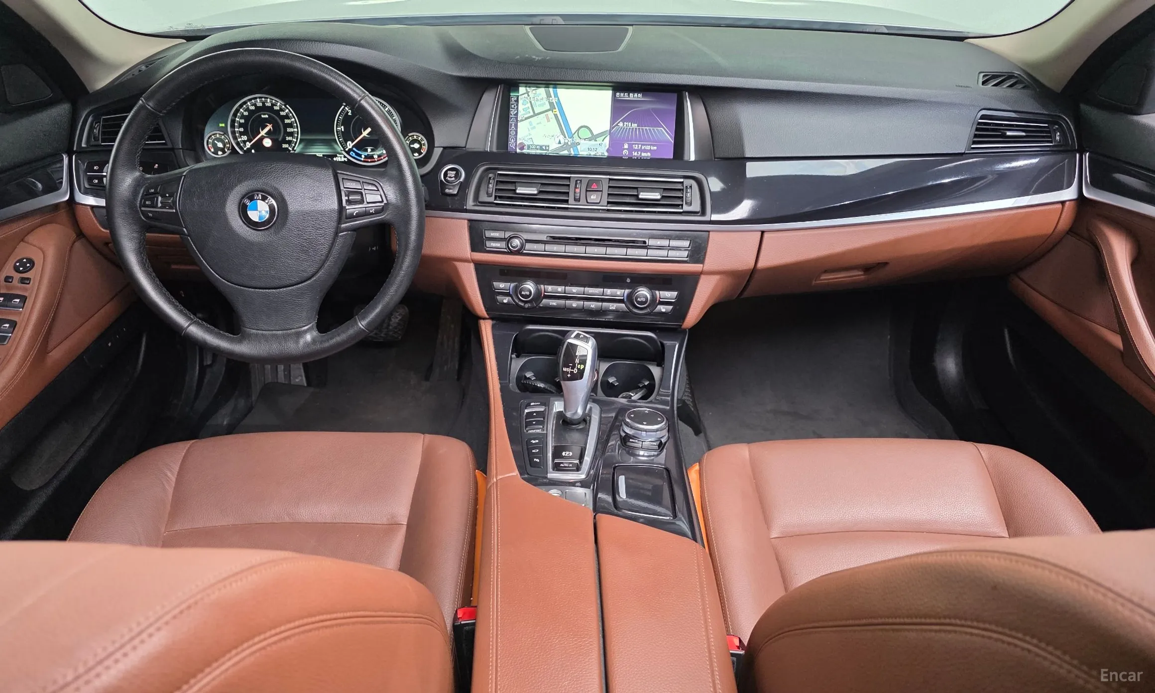 BMW 5 Series (F10) превью 7