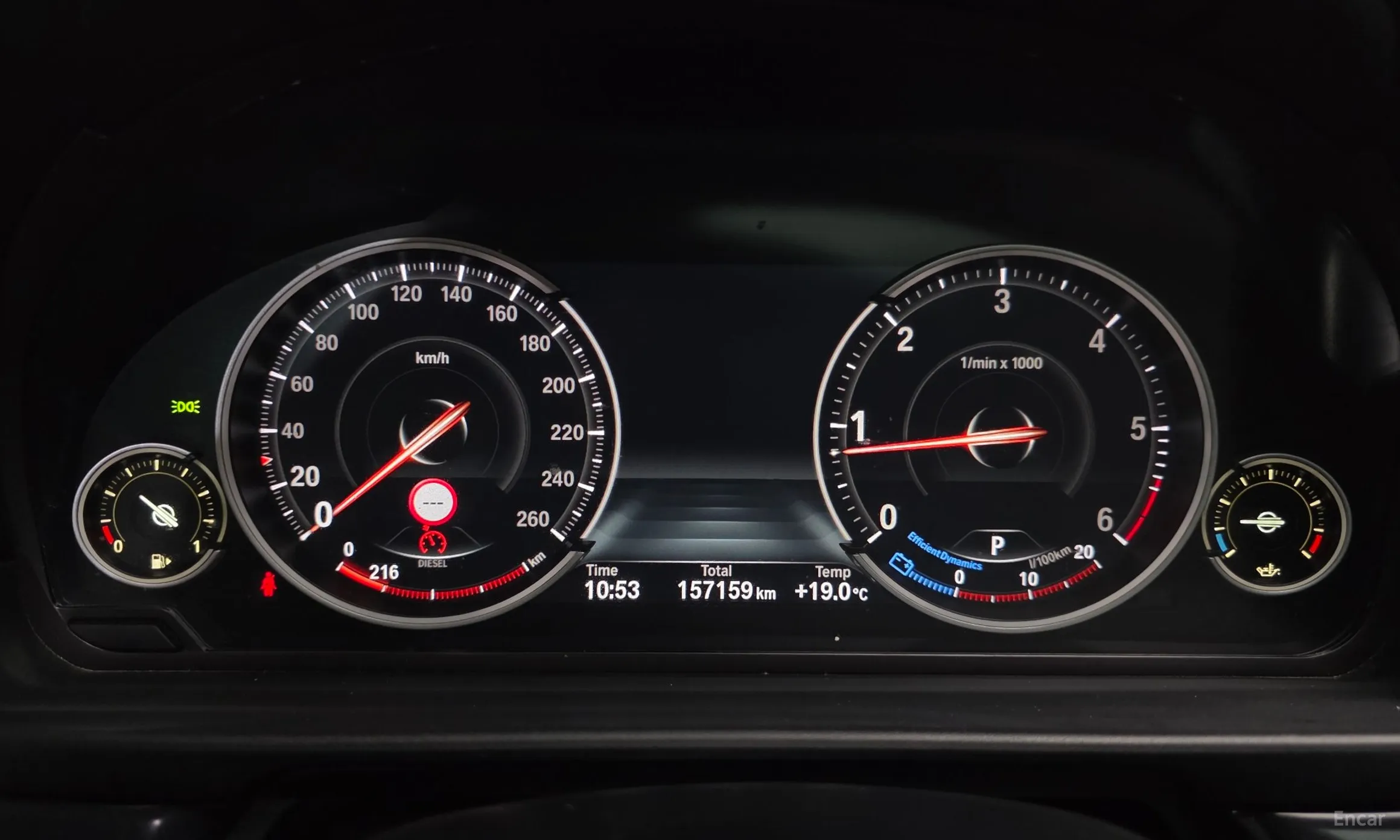 BMW 5 Series (F10) превью 8