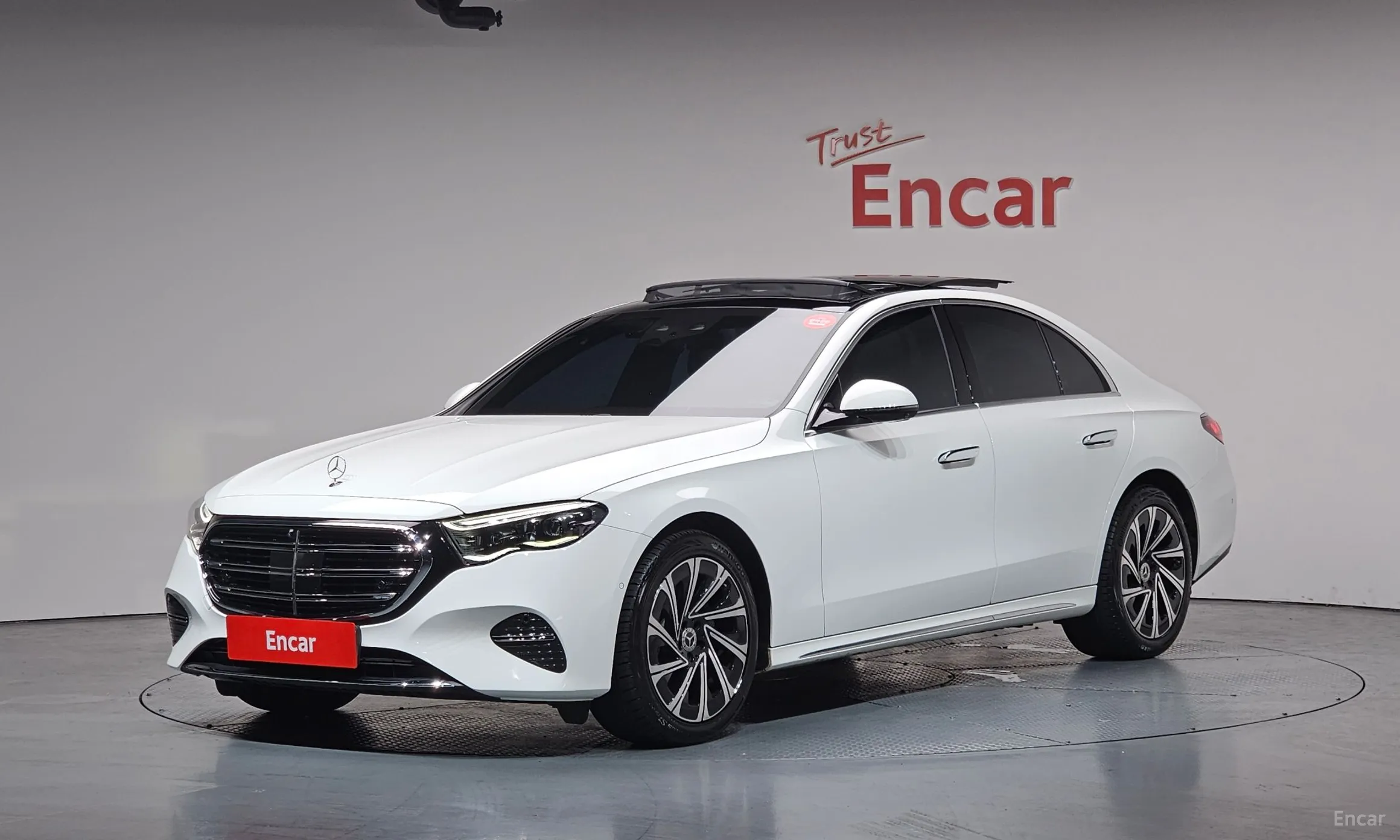 E-Class W214