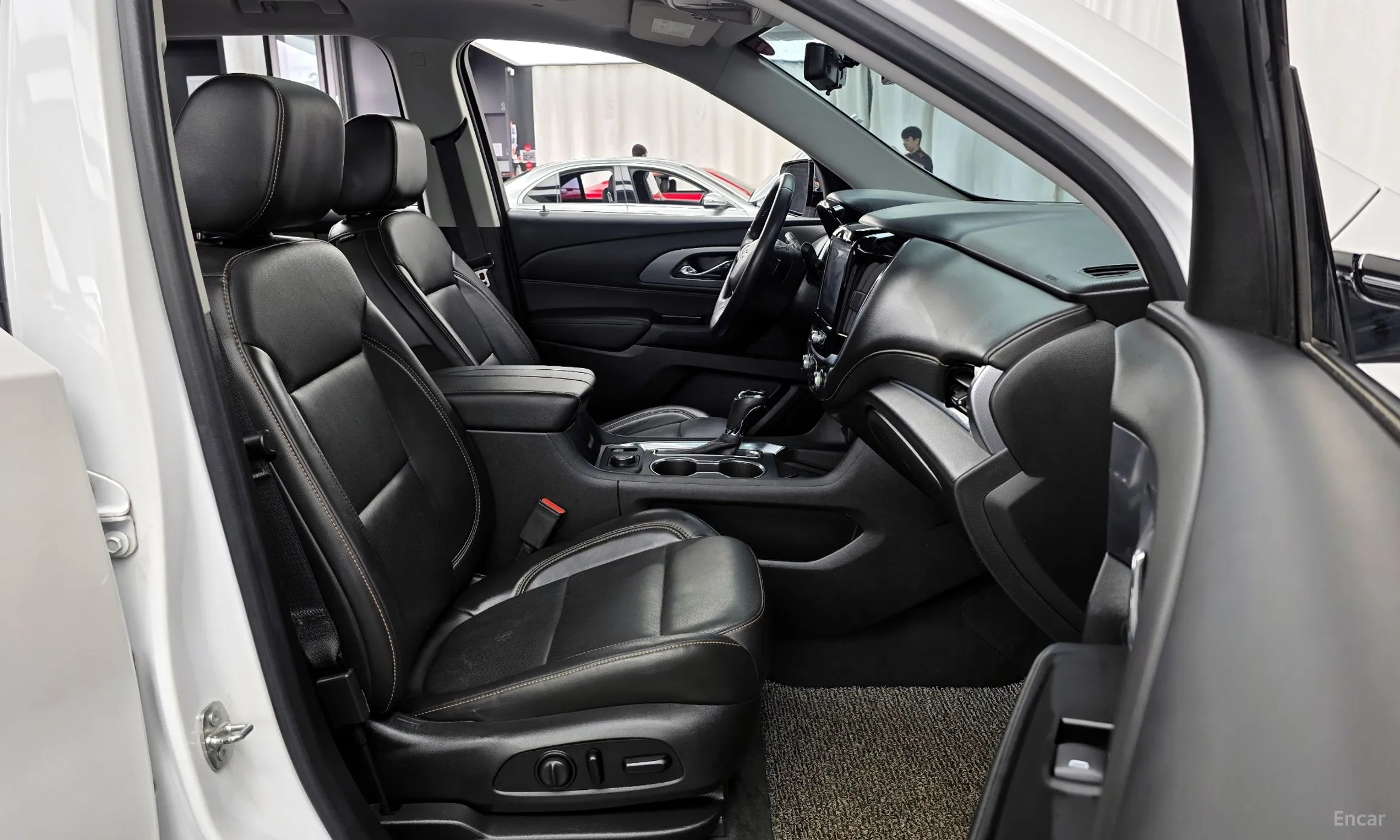 Chevrolet (GM Daewoo) Traverse превью 11
