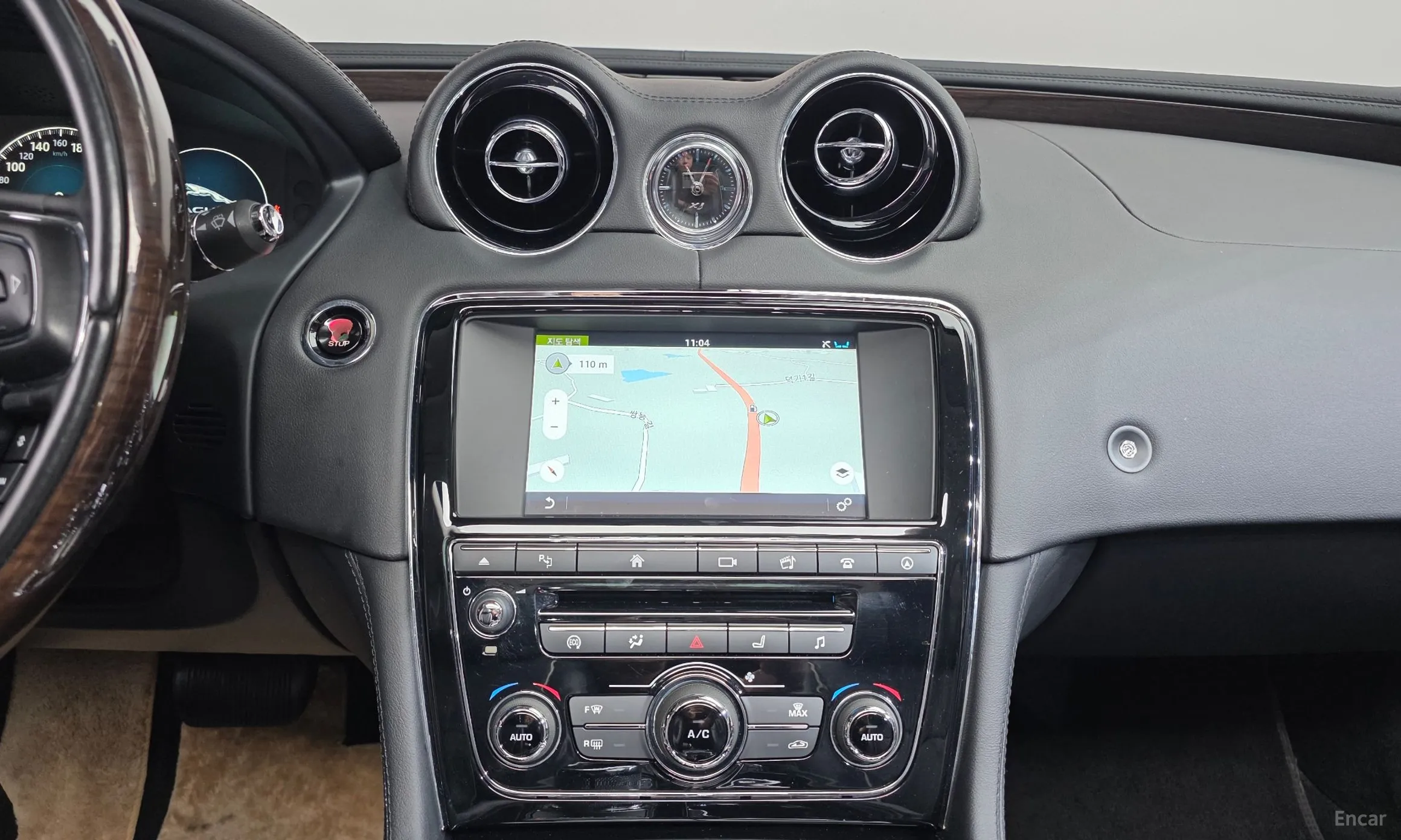 Jaguar All New XJ превью 14