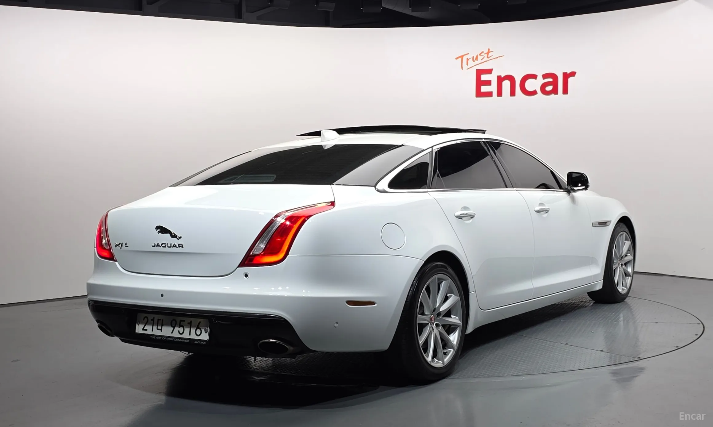 Jaguar All New XJ