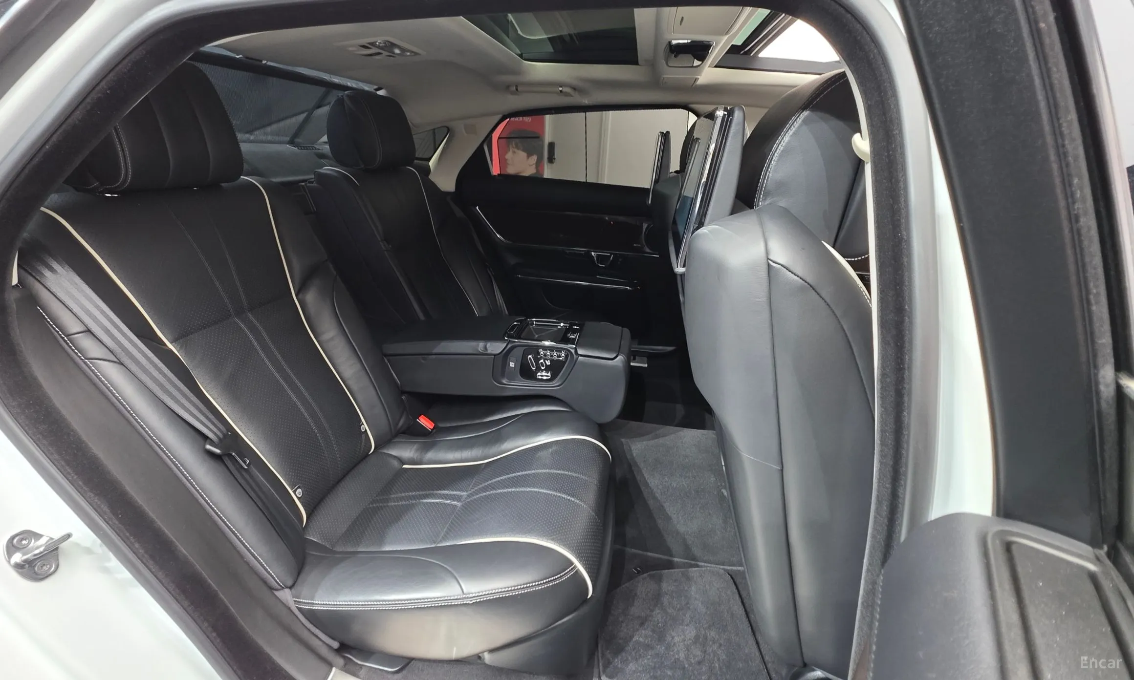 Jaguar All New XJ превью 19