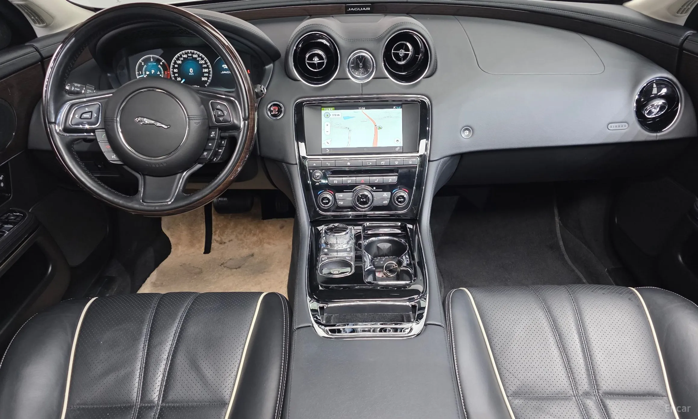 Jaguar All New XJ превью 7
