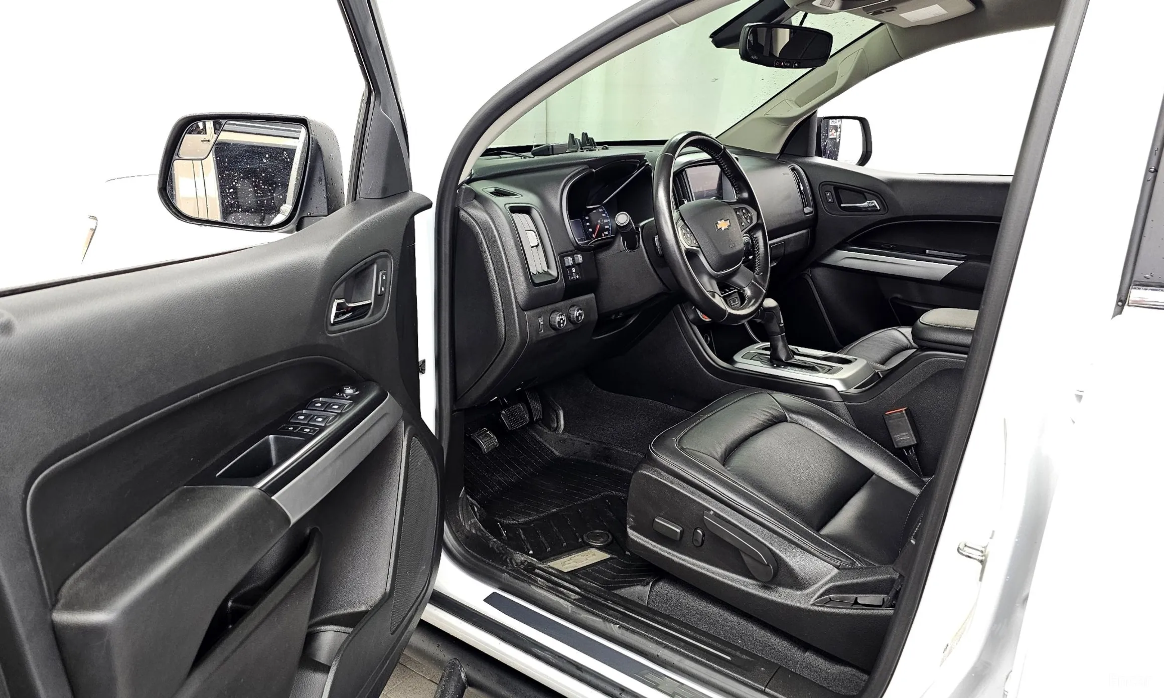 Chevrolet Colorado превью 10