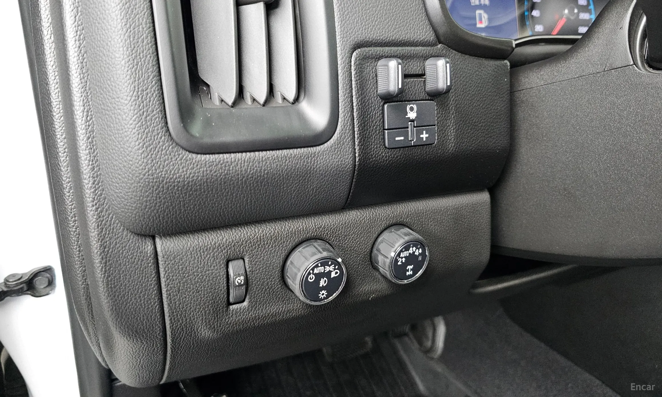 Chevrolet Colorado превью 18