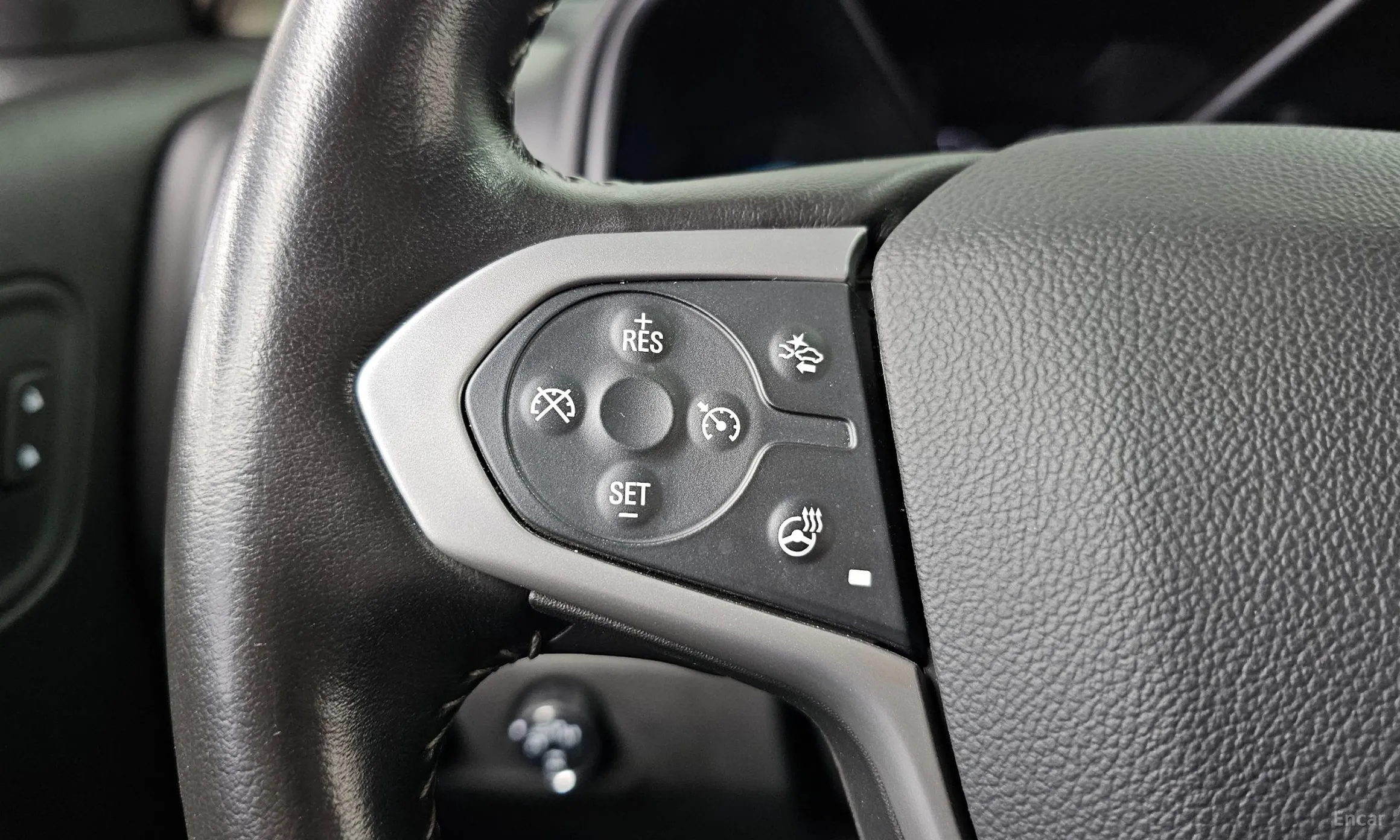Chevrolet Colorado превью 19