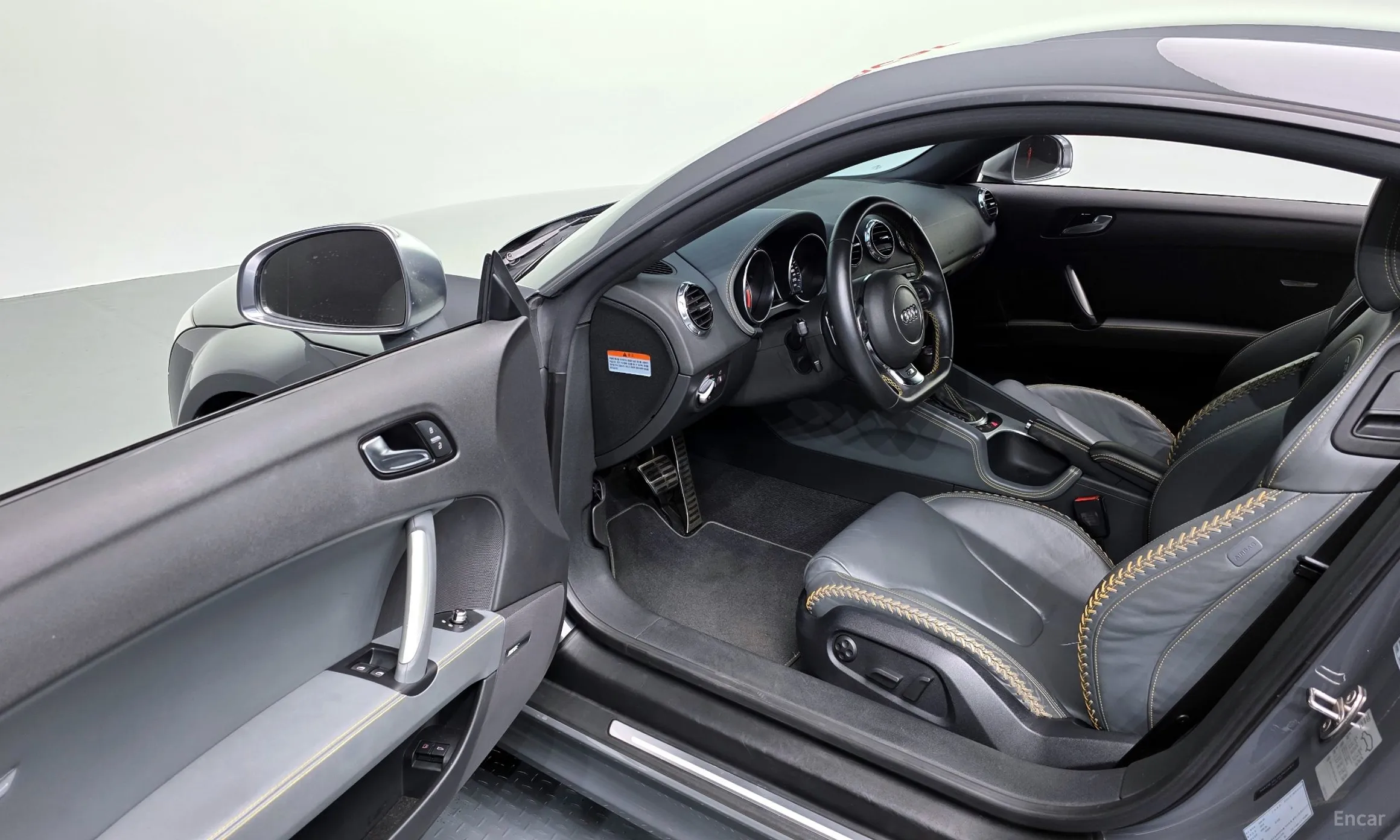 Audi TTS превью 10