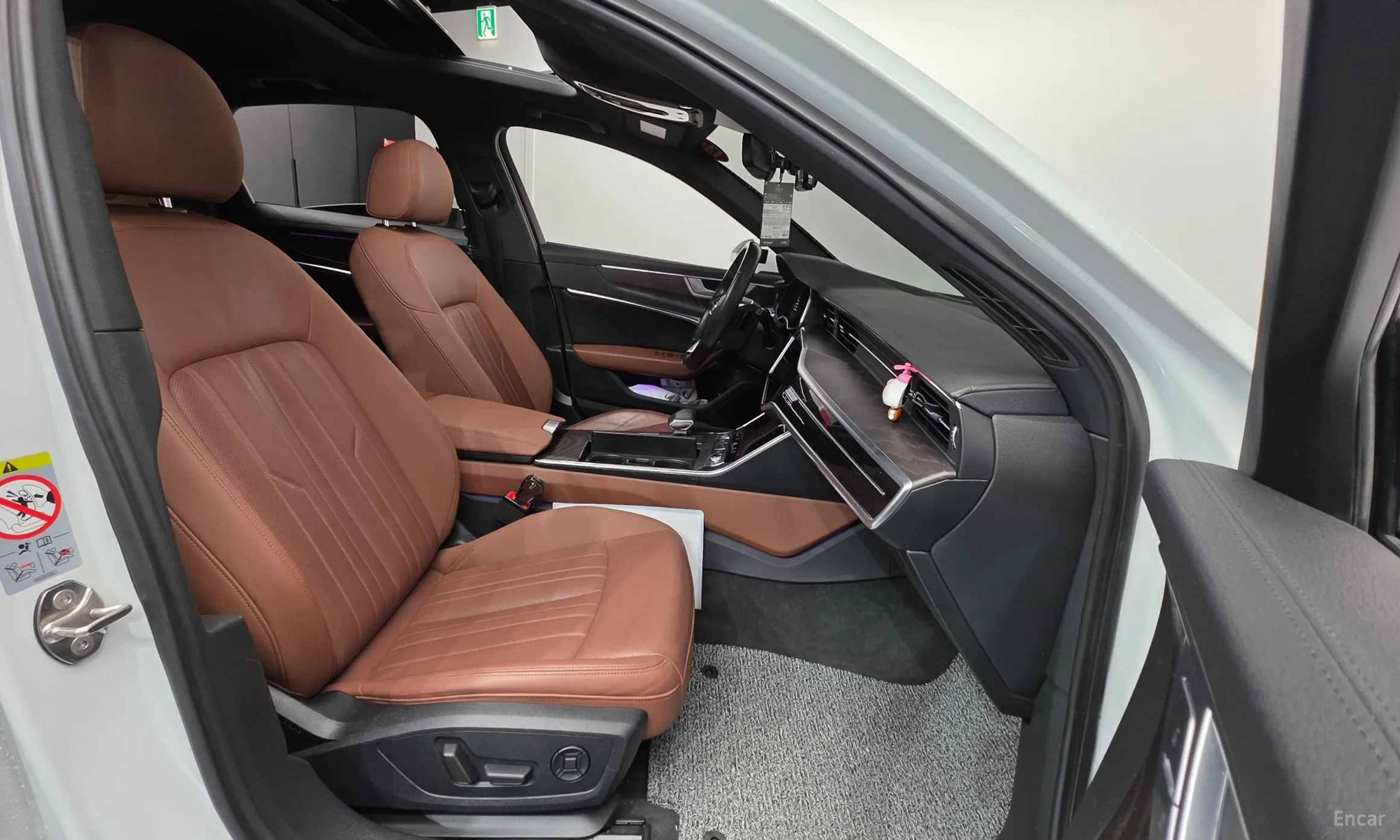 Audi A6 (C8) превью 10