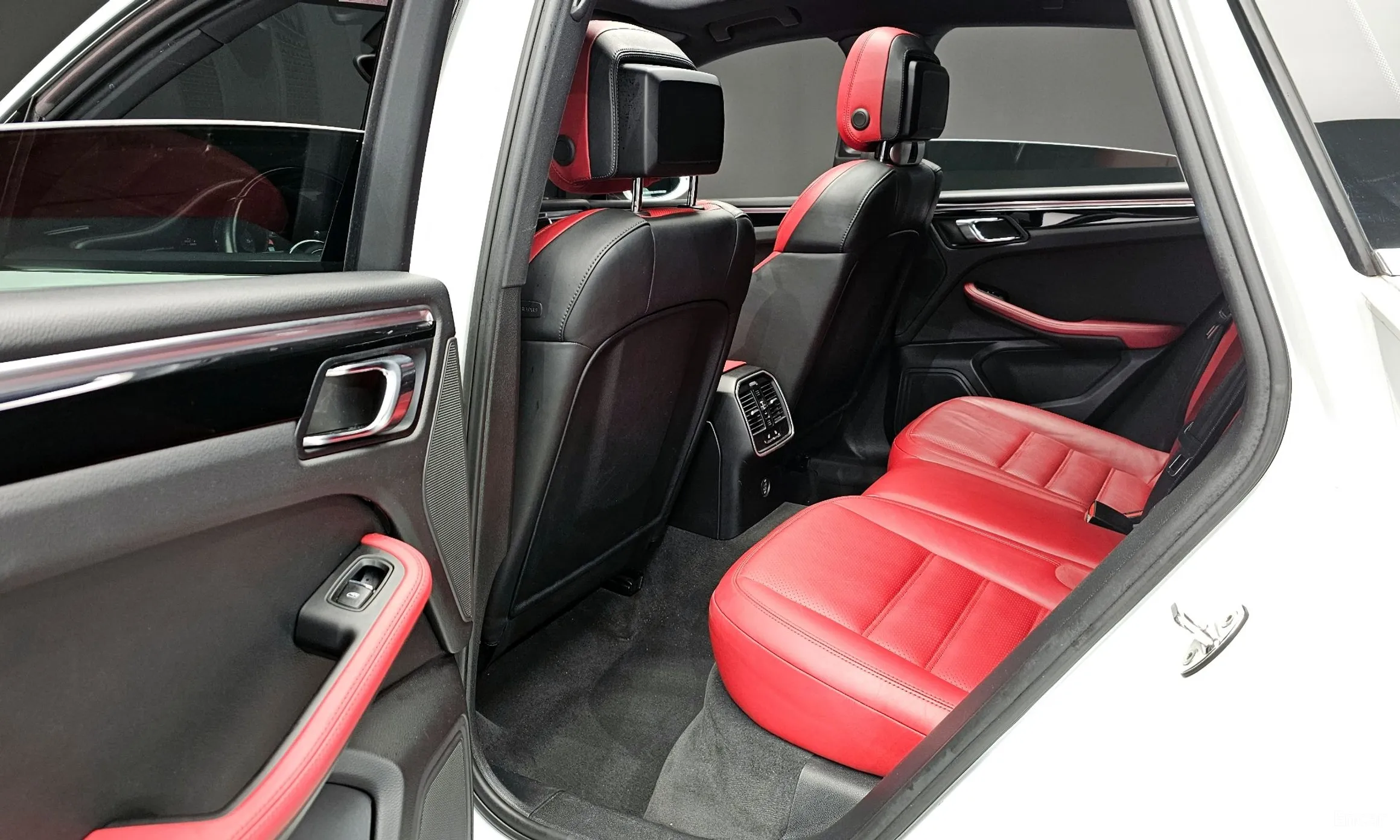 Porsche Macan превью 11