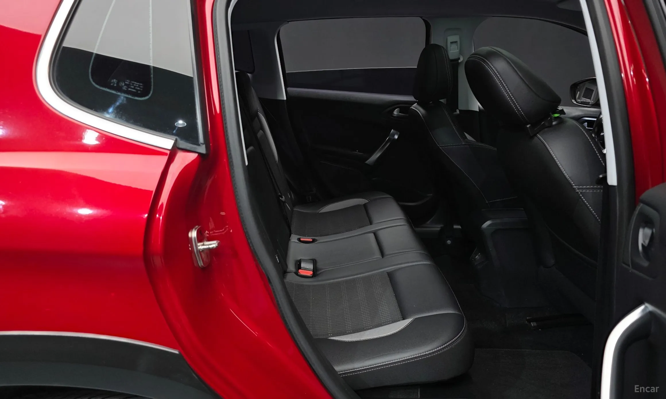 Peugeot 2008. превью 11