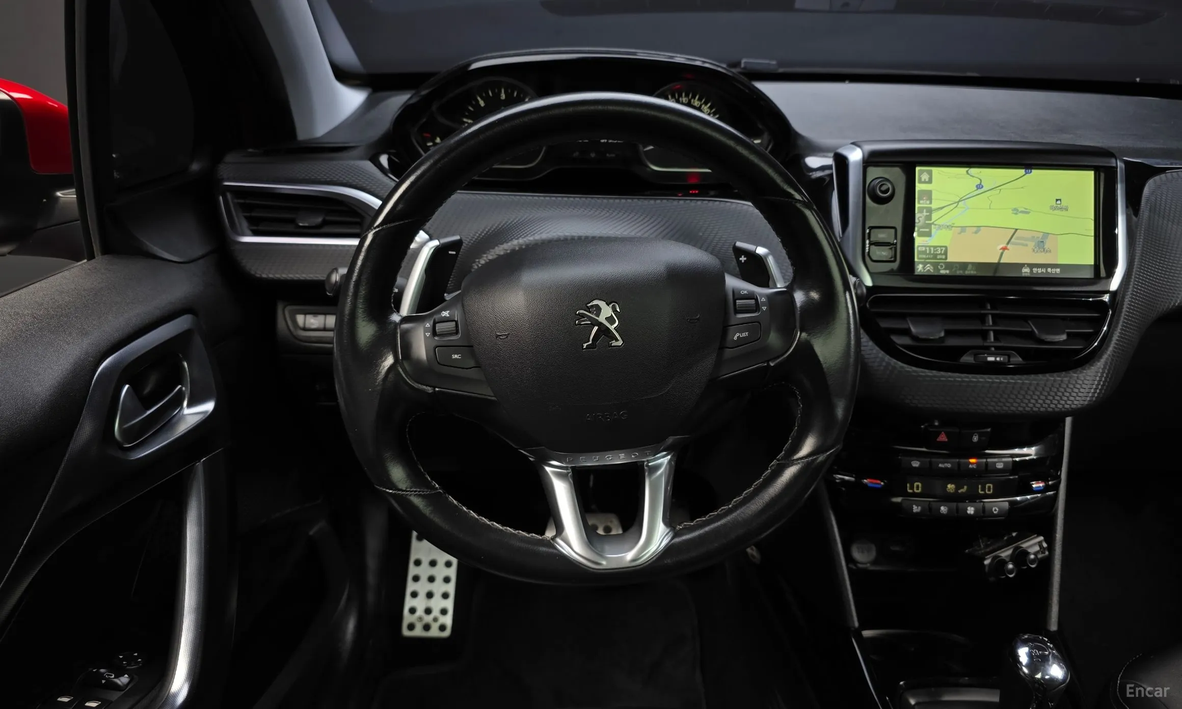 Peugeot 2008. превью 12