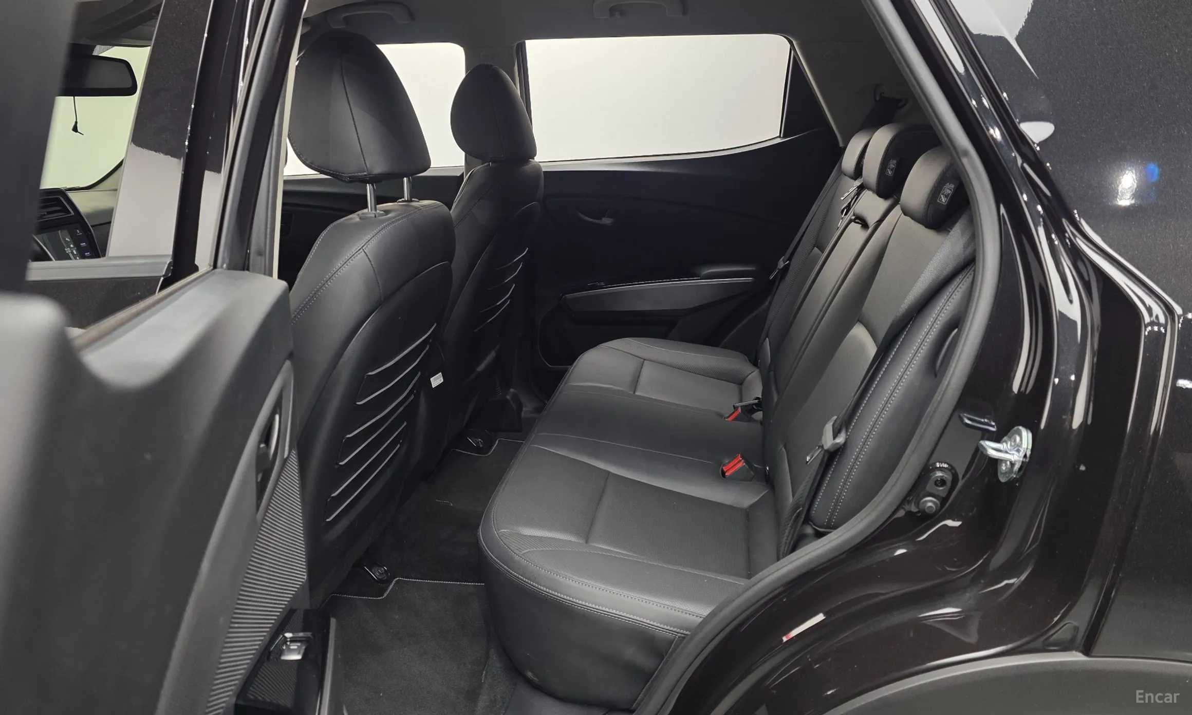 KG Mobility (SsangYong) Berry New Tivoli превью 12
