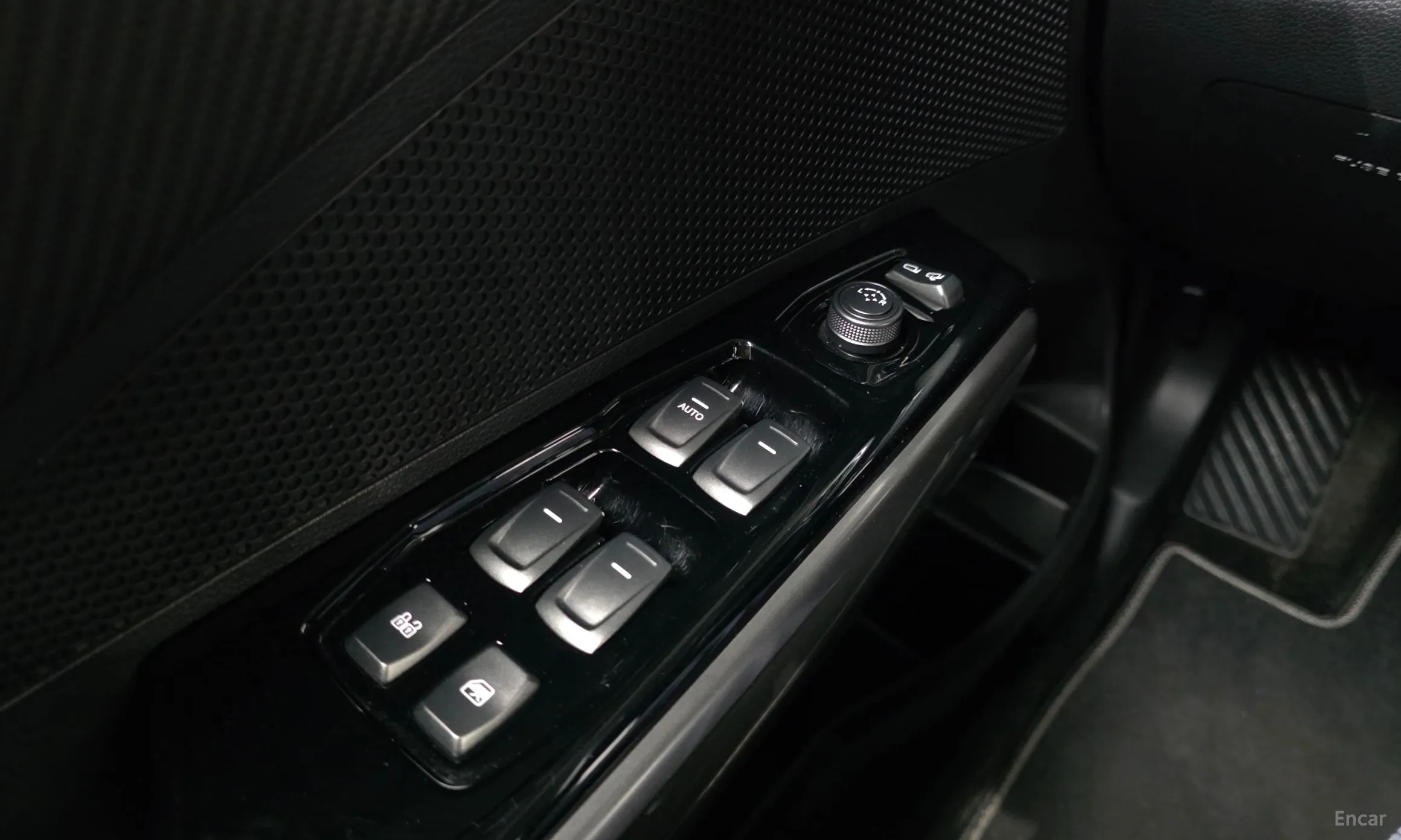 KG Mobility (SsangYong) Berry New Tivoli превью 13