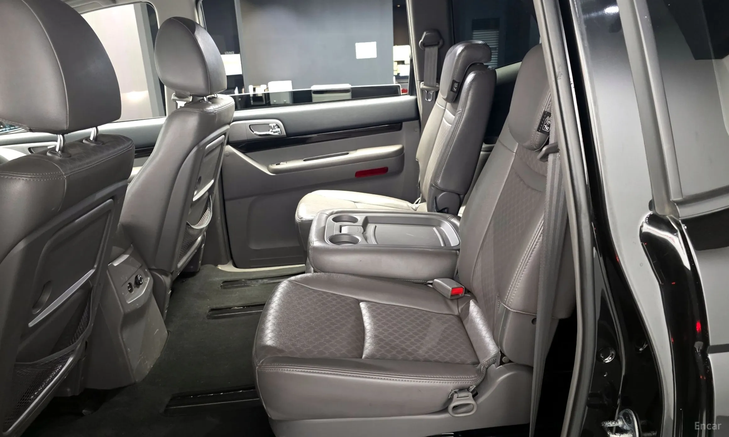 KG Mobility (SsangYong) Korando Turismo превью 12