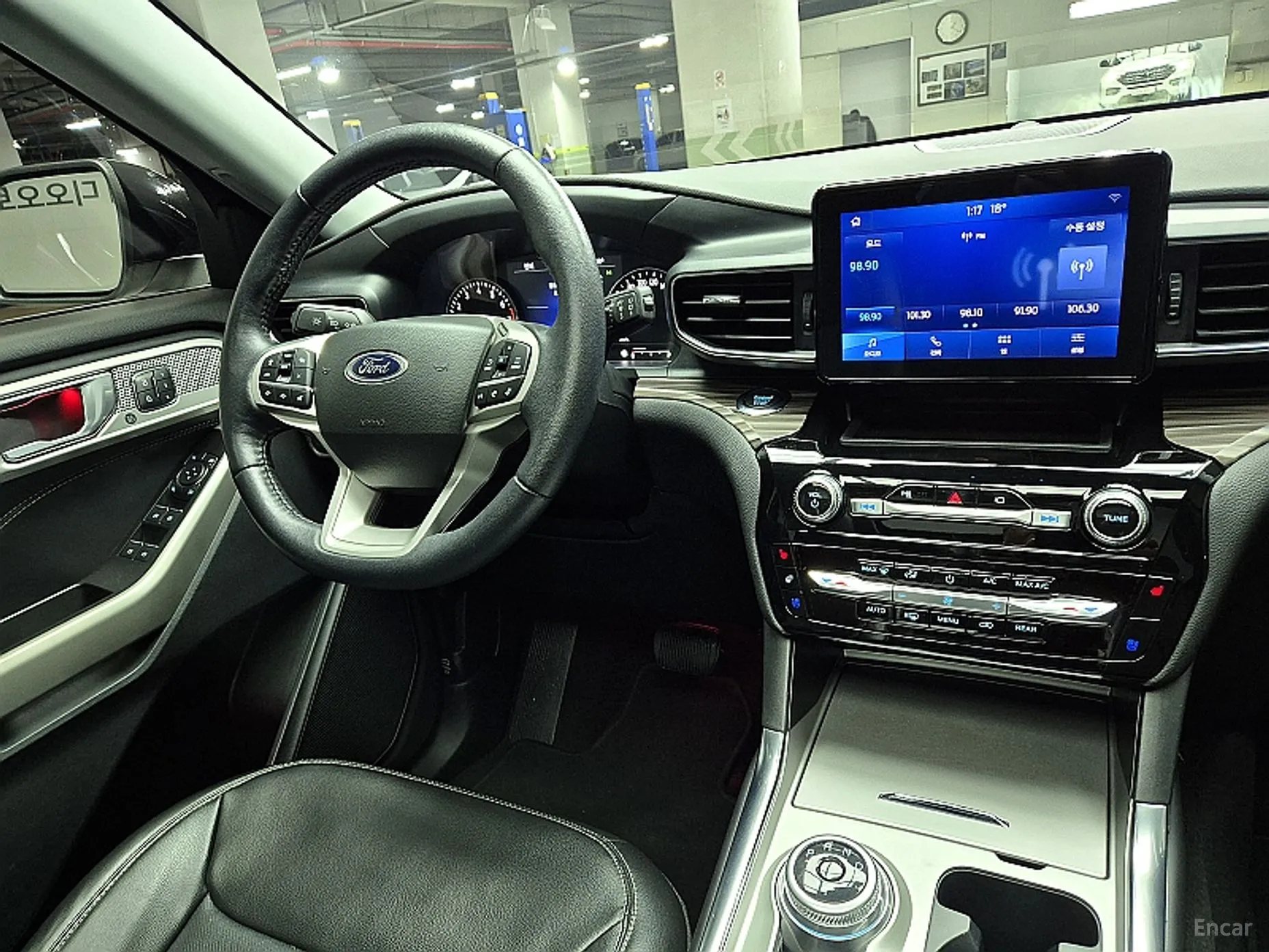 Ford Explorer 6th Generation превью 10