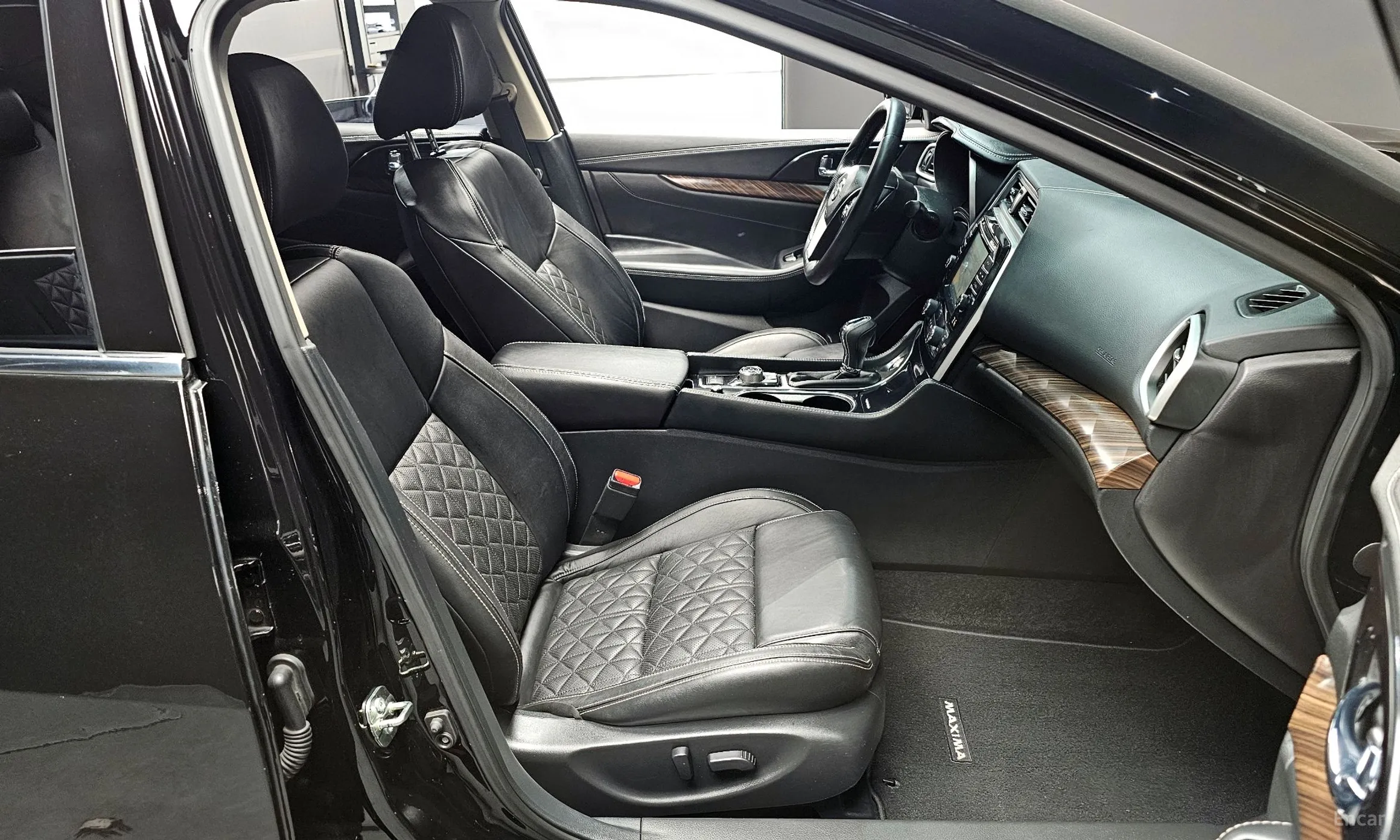Nissan Maxima (A36) превью 10