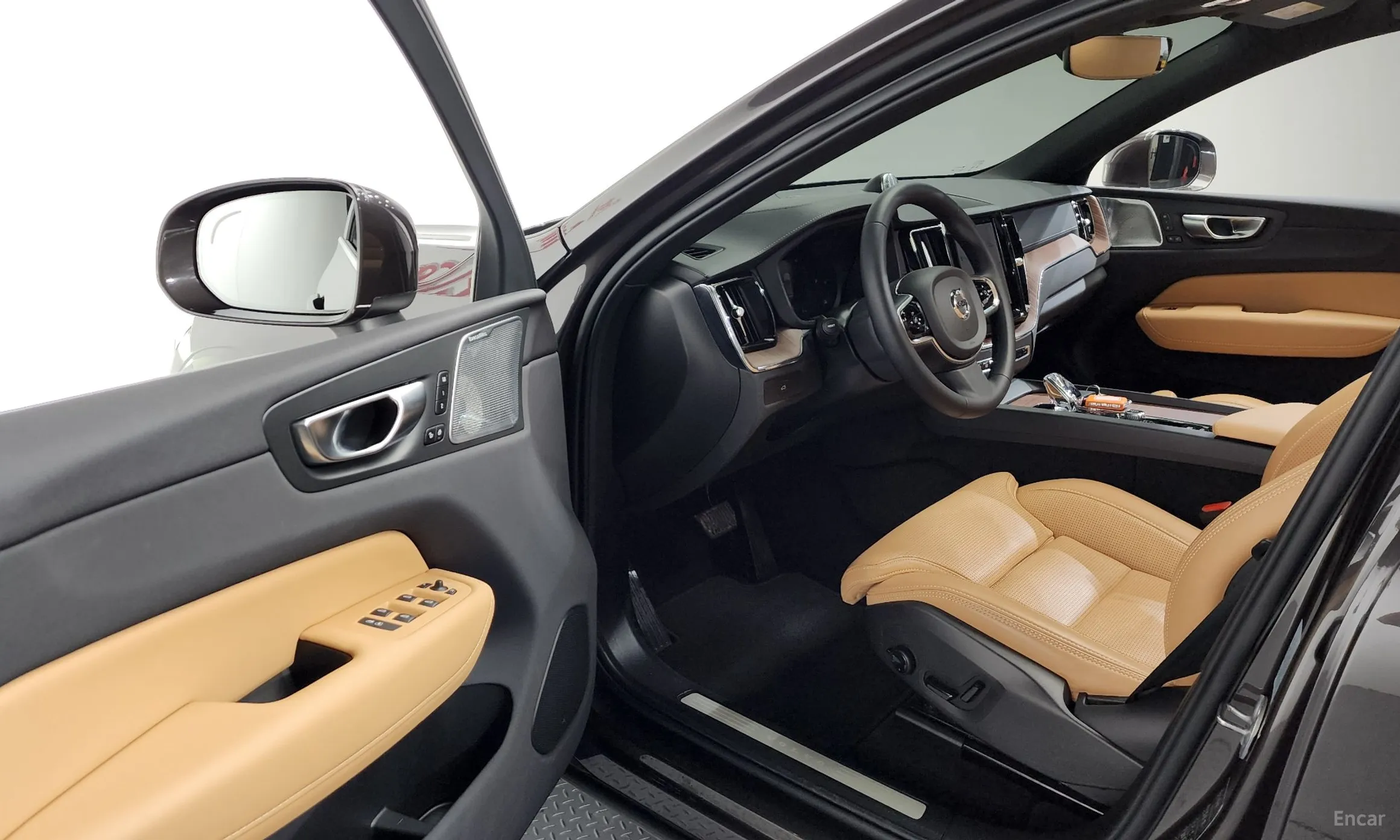 Volvo XC60 Gen 2 превью 10