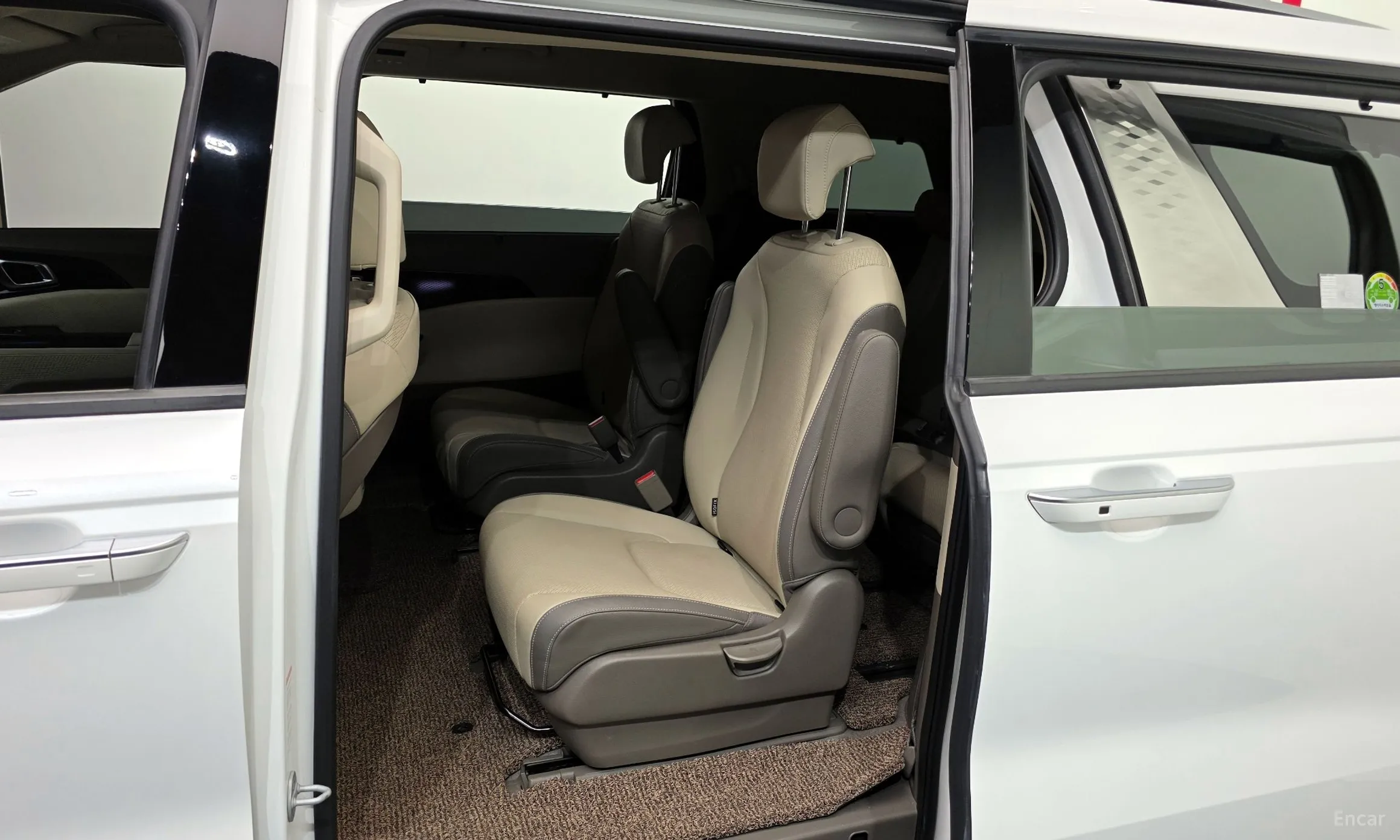 Kia Carnival Gen 4 превью 11