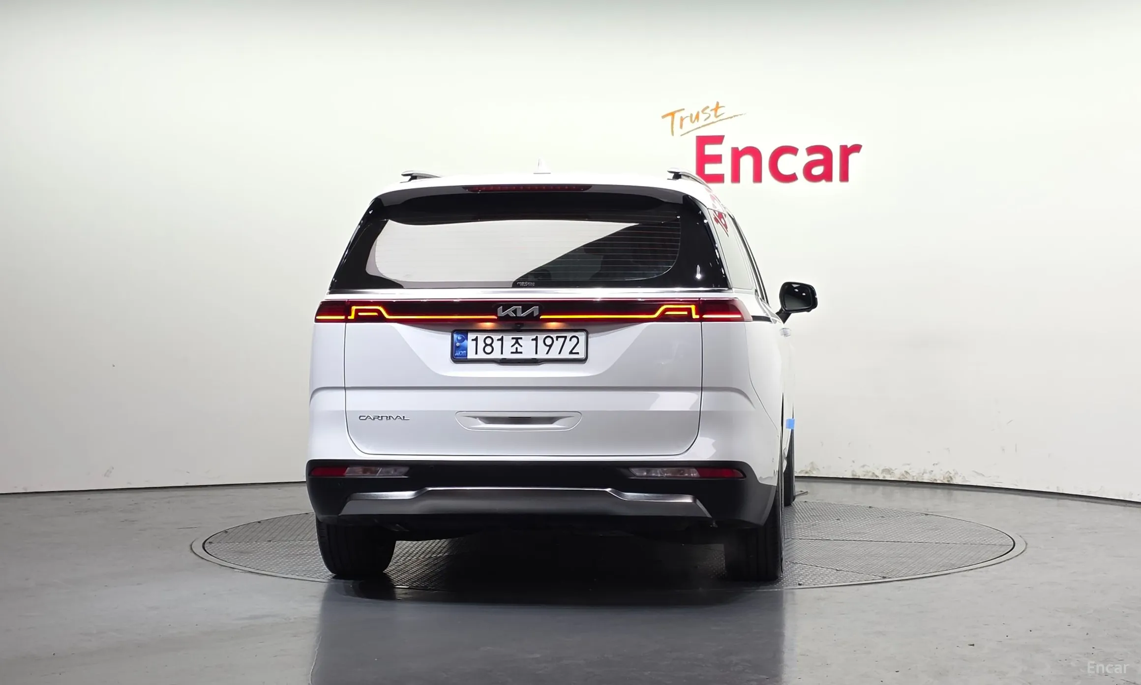 Kia Carnival Gen 4 превью 4