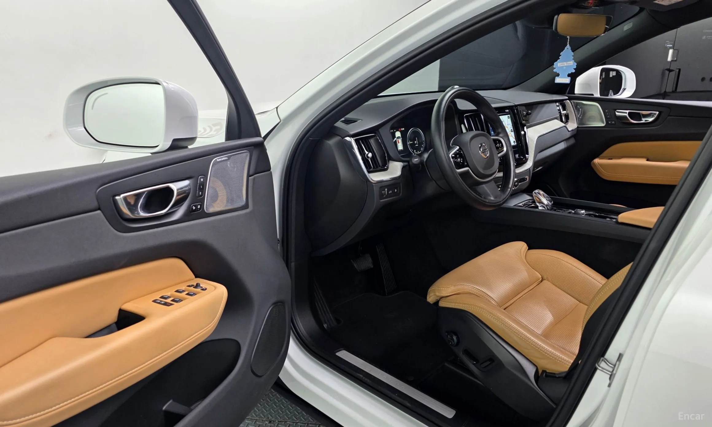 Volvo XC60 Gen 2 превью 10