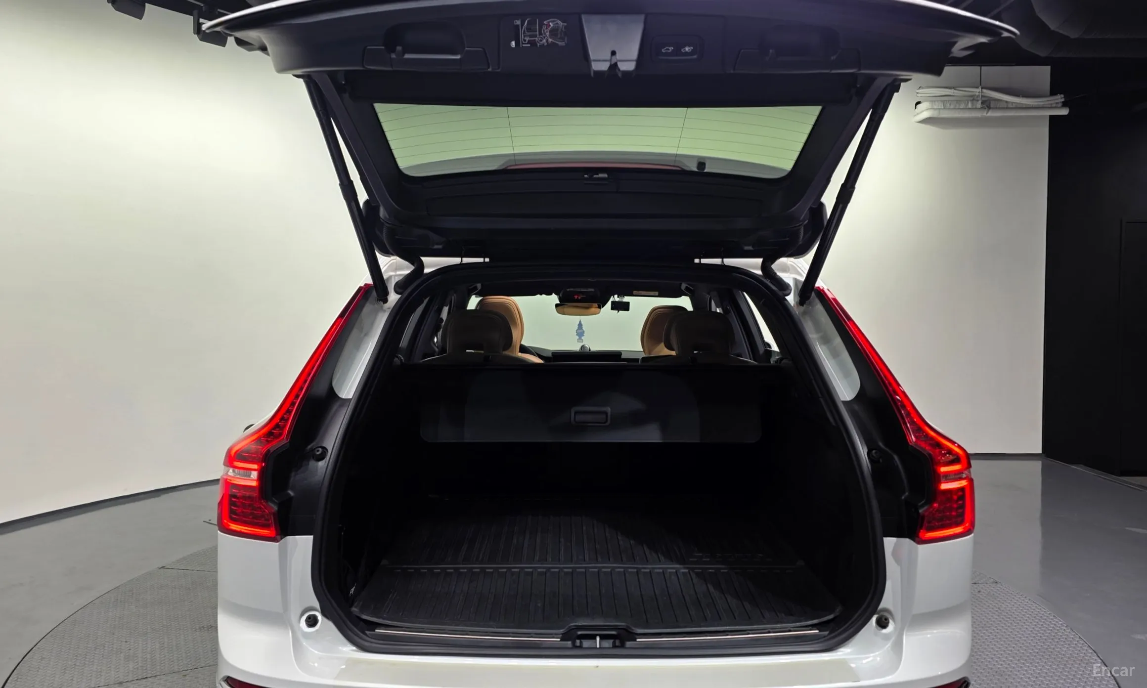 Volvo XC60 Gen 2 превью 20