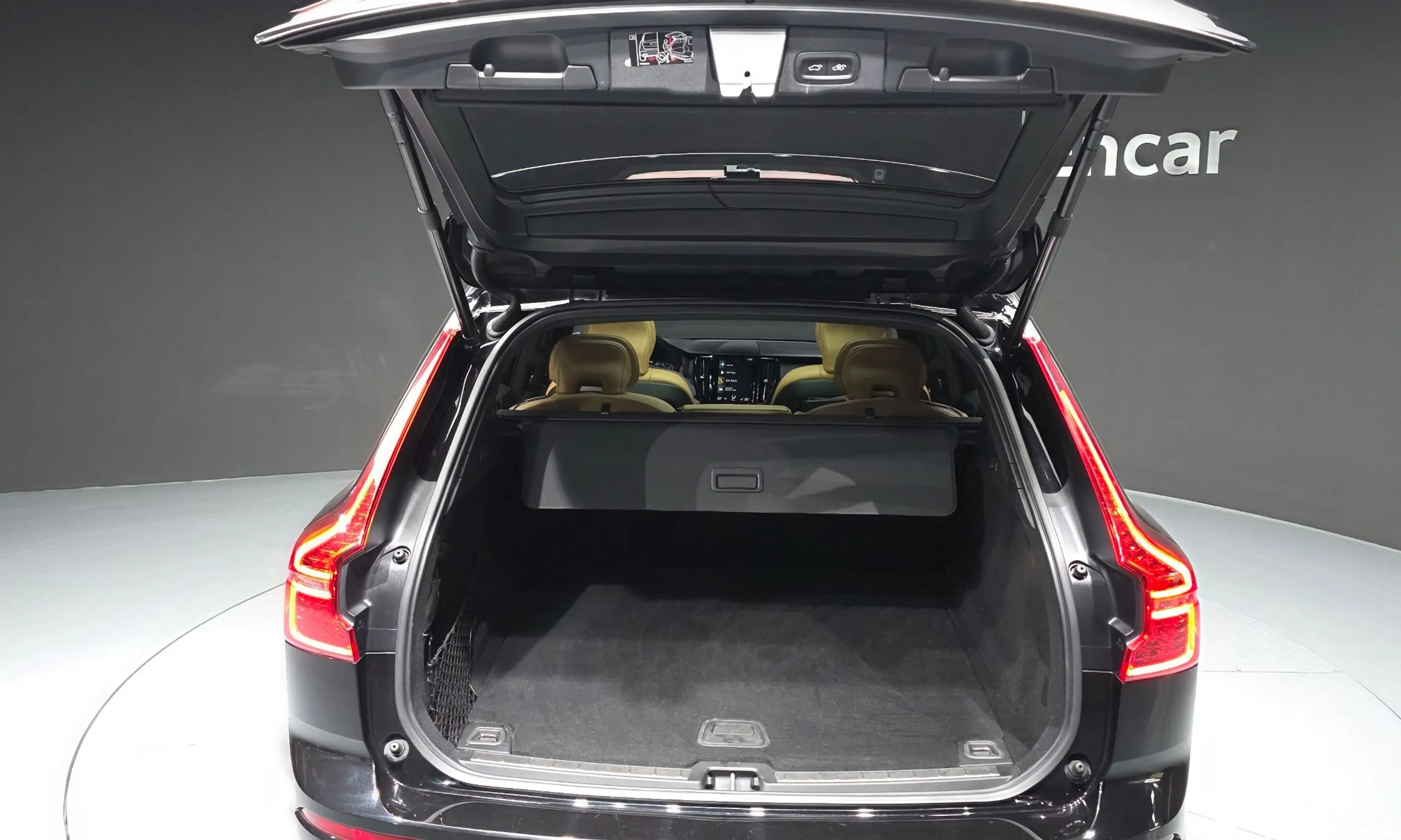 Volvo XC60 Gen 2 превью 20