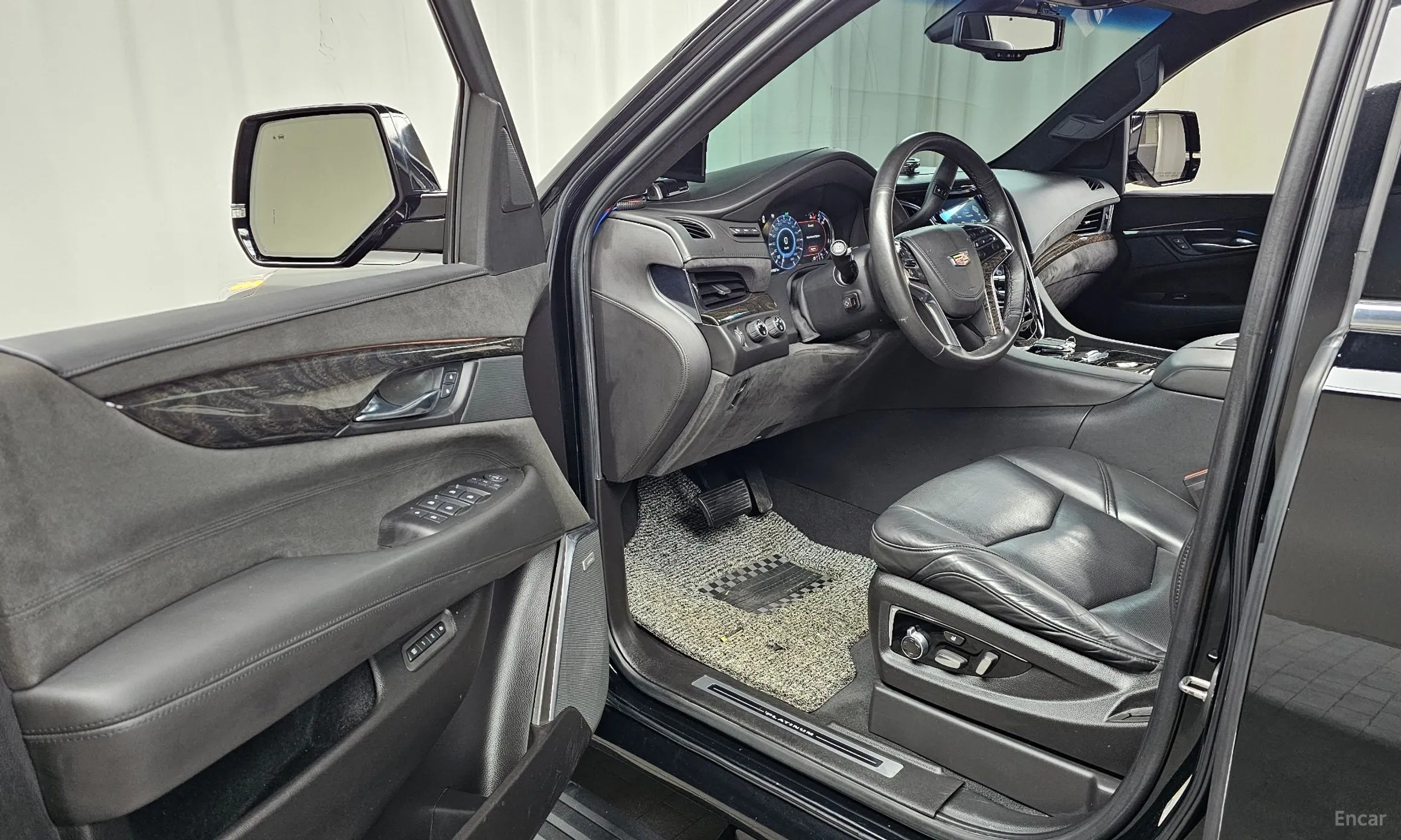 Cadillac Escalade превью 10