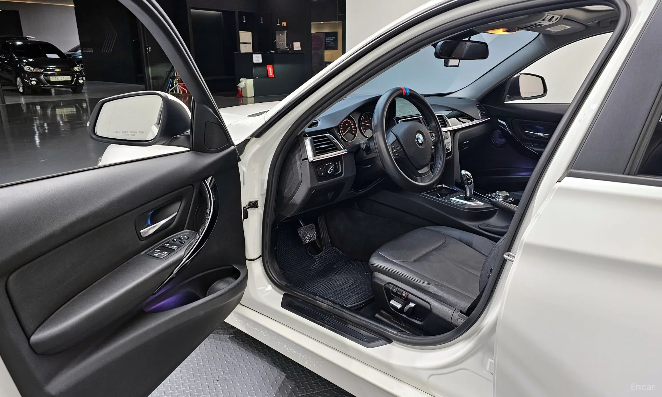 BMW 3 Series (F30) превью 10