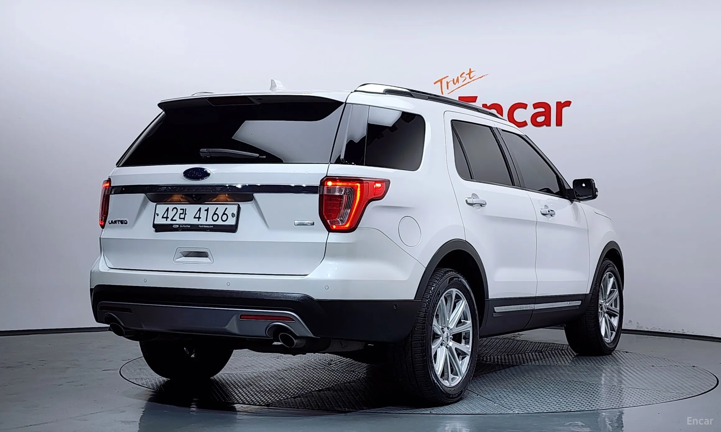 Ford Explorer превью 2
