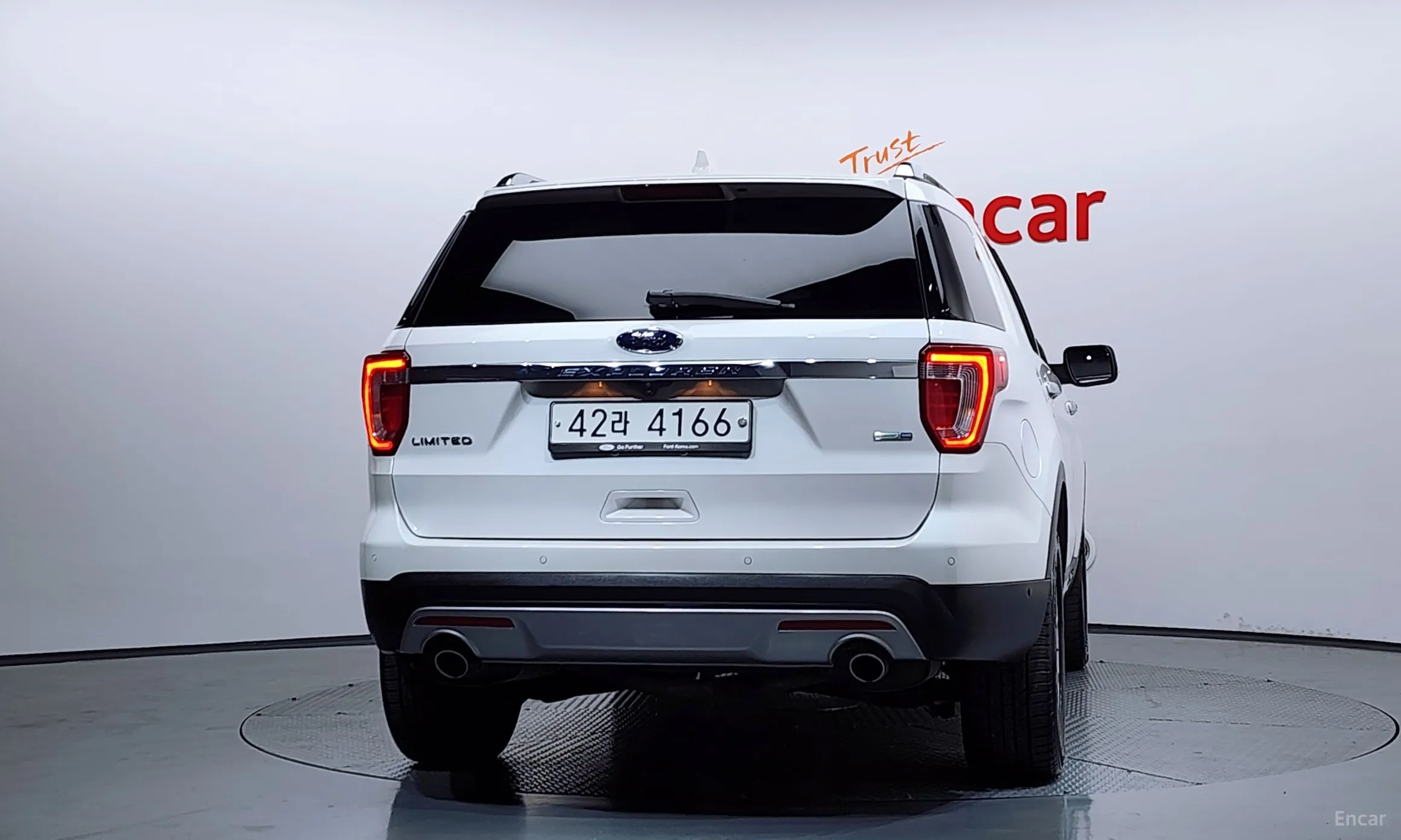 Ford Explorer превью 4