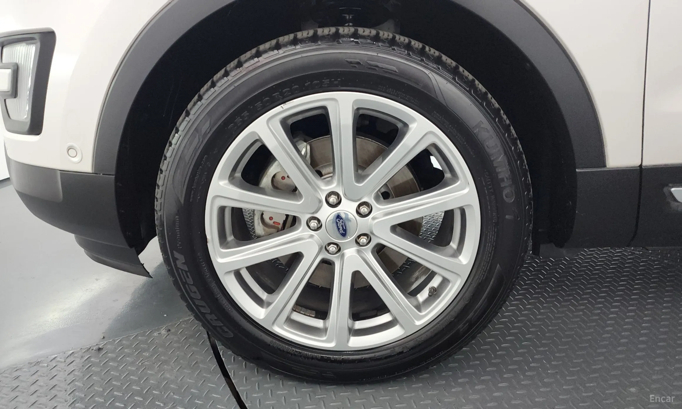 Ford Explorer превью 5