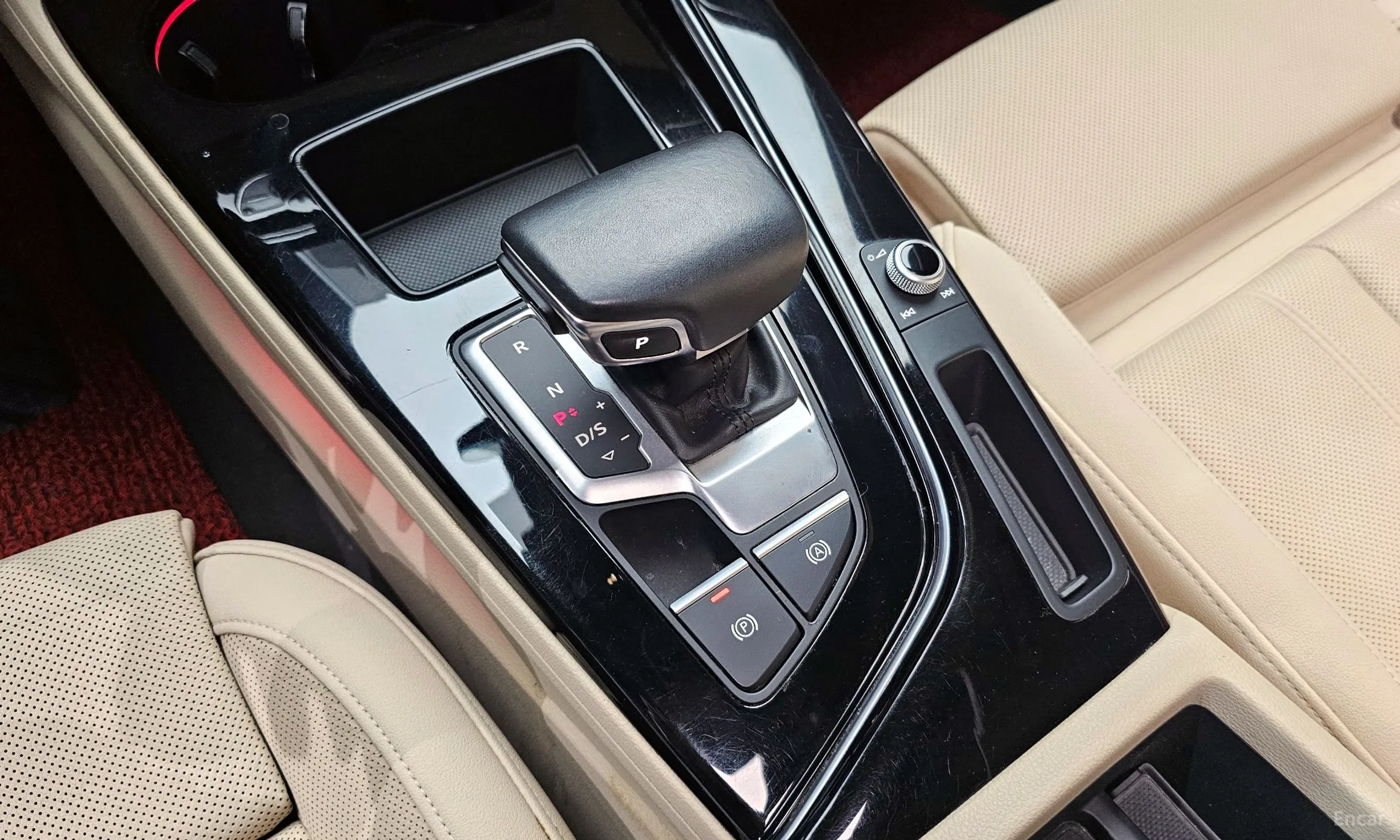 Audi A4 (B9) превью 9