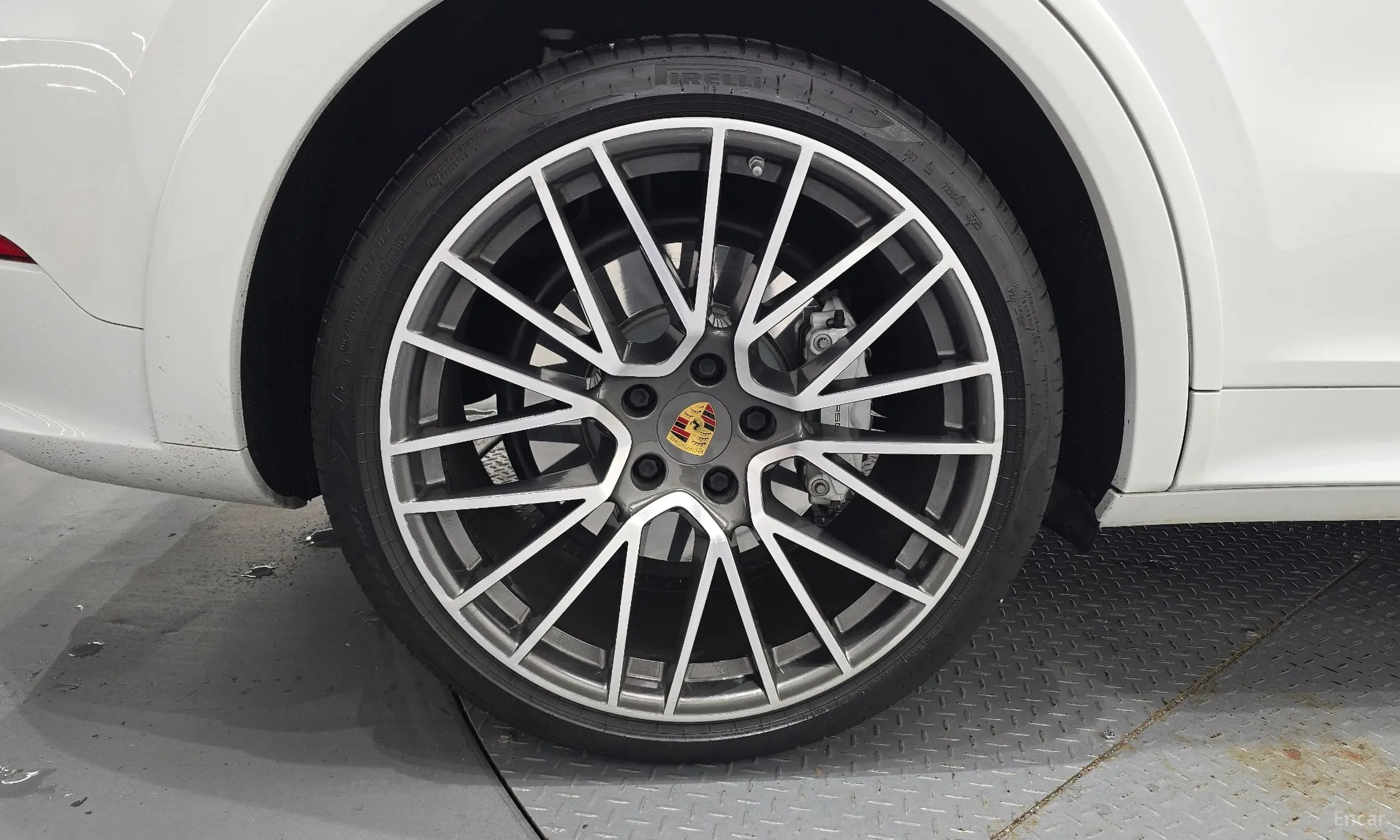 Porsche Cayenne (PO536) превью 5