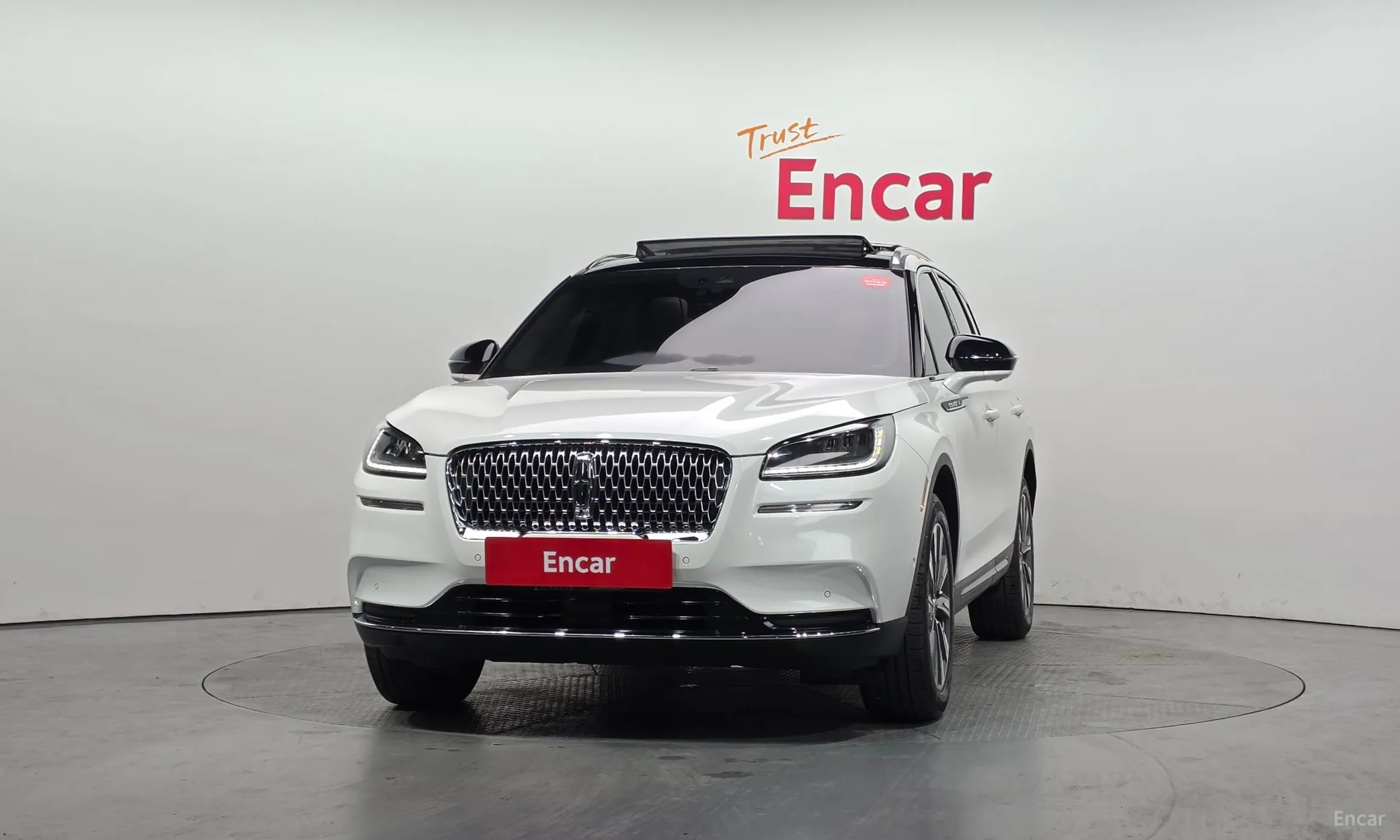 Lincoln Corsair превью 3