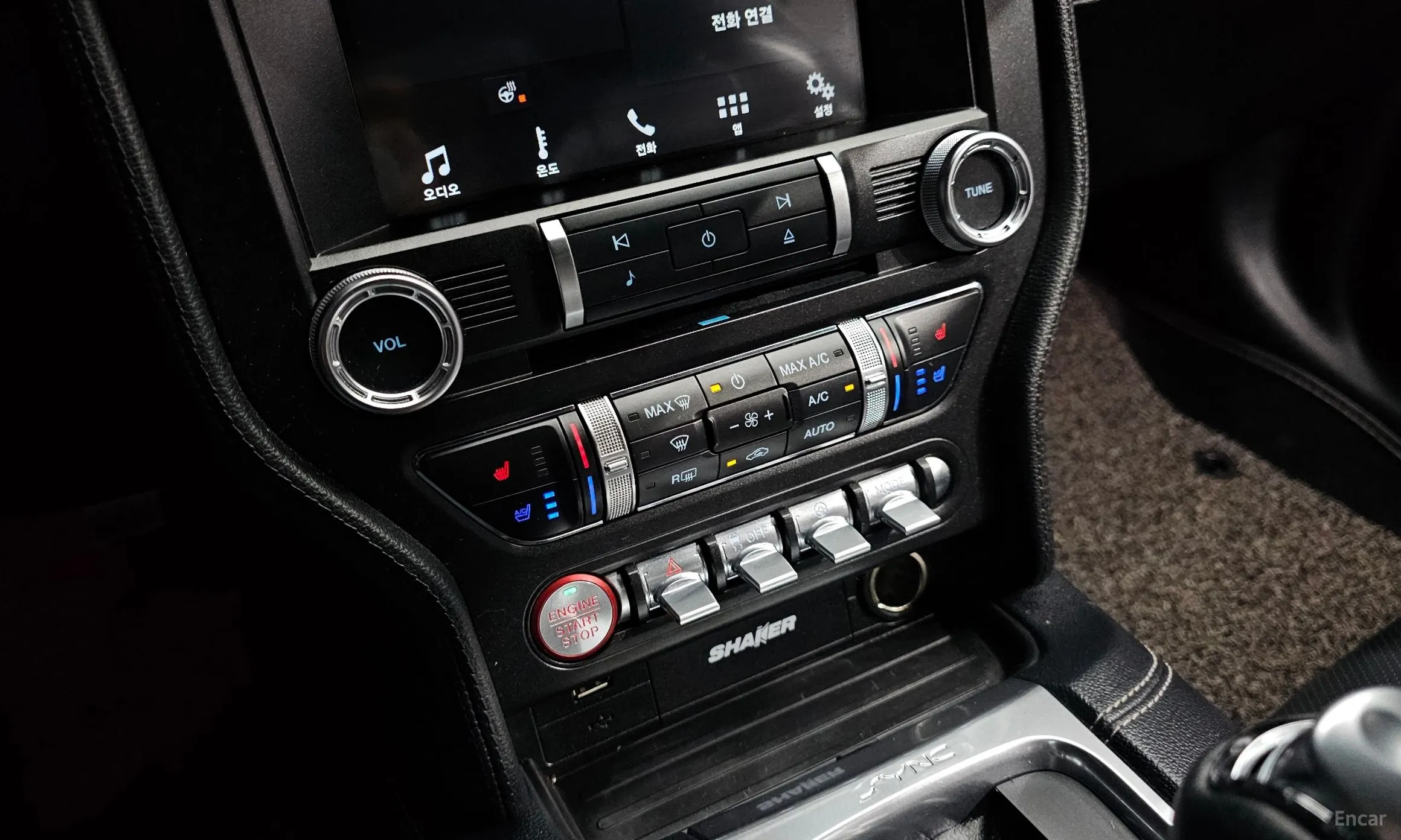 Ford Mustang превью 19