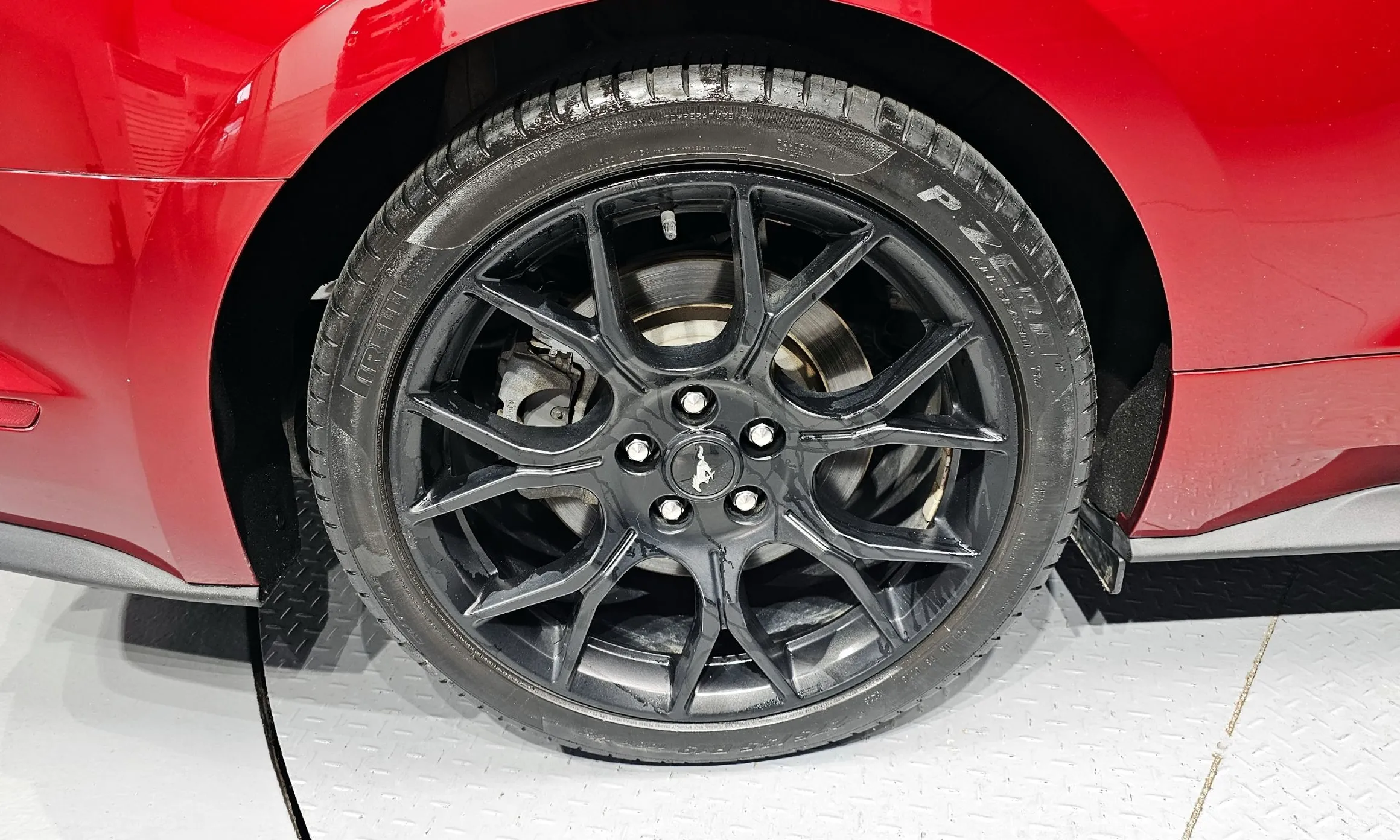 Ford Mustang превью 5
