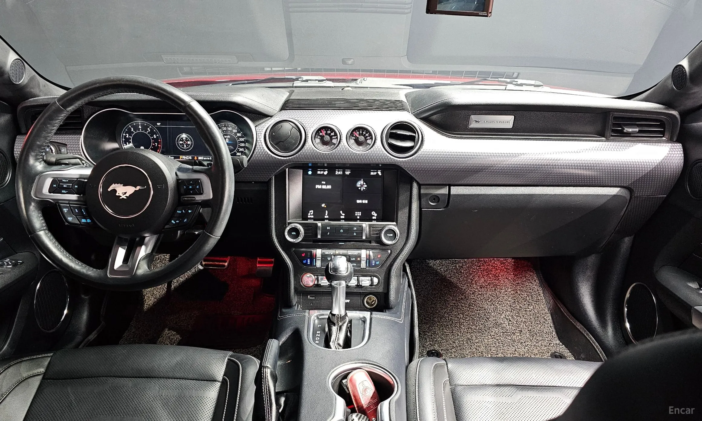 Ford Mustang превью 7