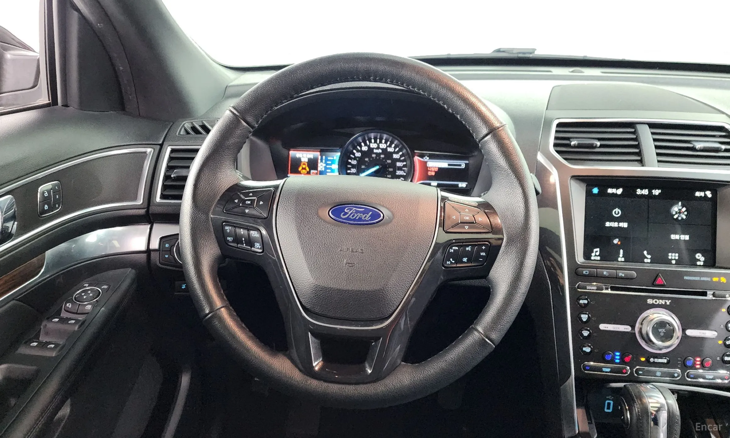 Ford Explorer превью 12