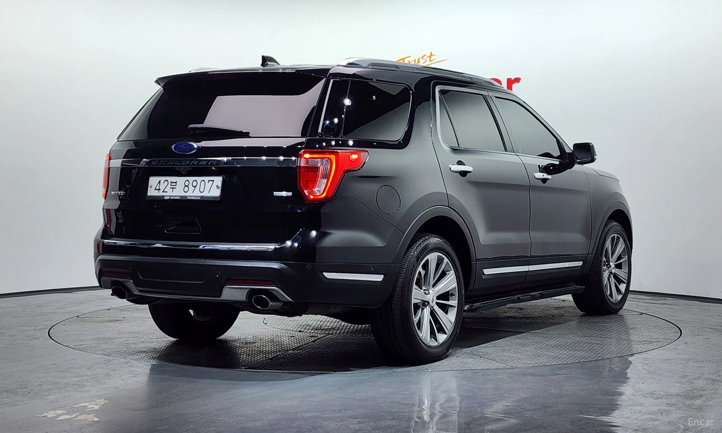 Ford Explorer превью 2