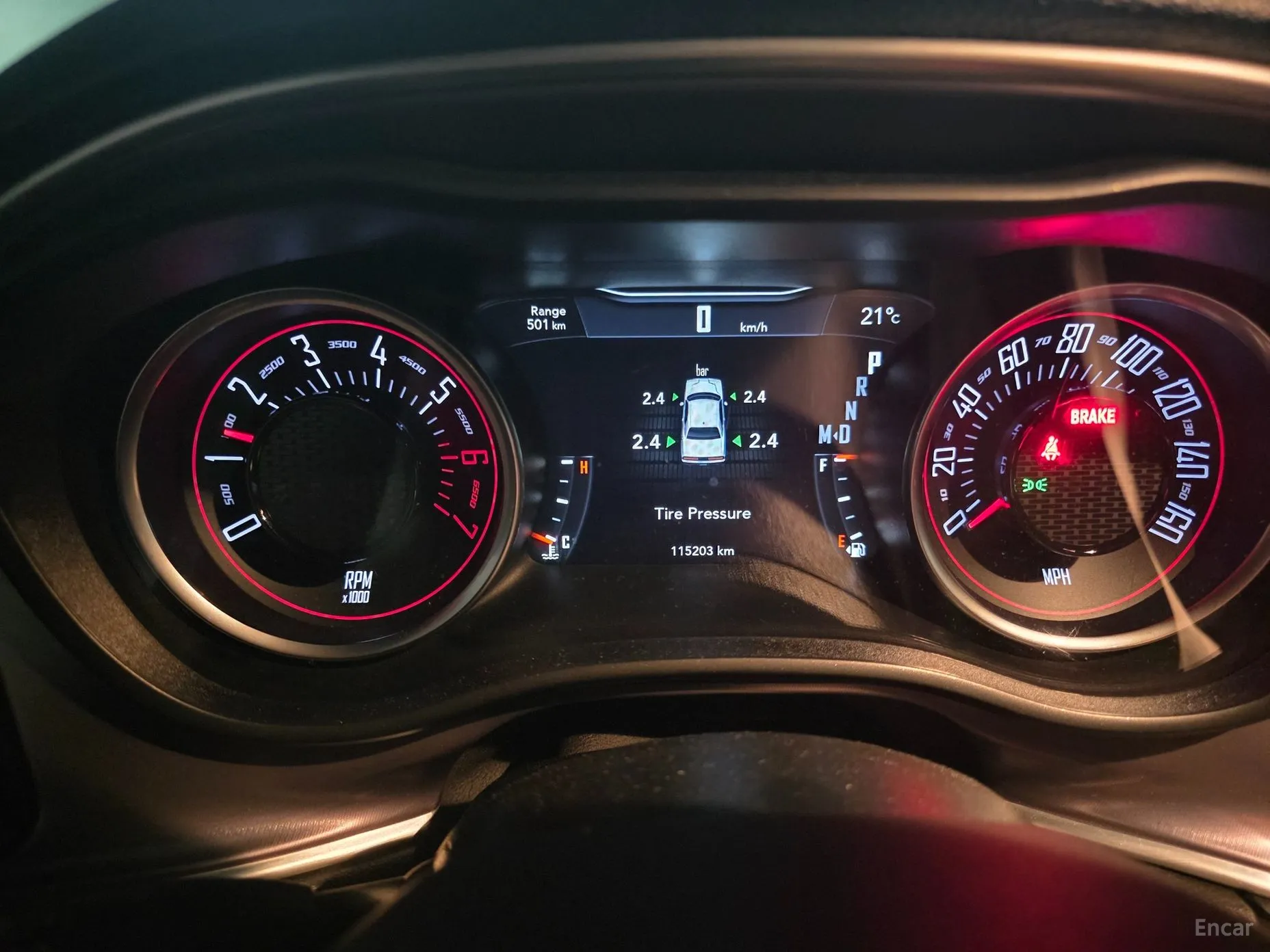 Dodge Challenger превью 13